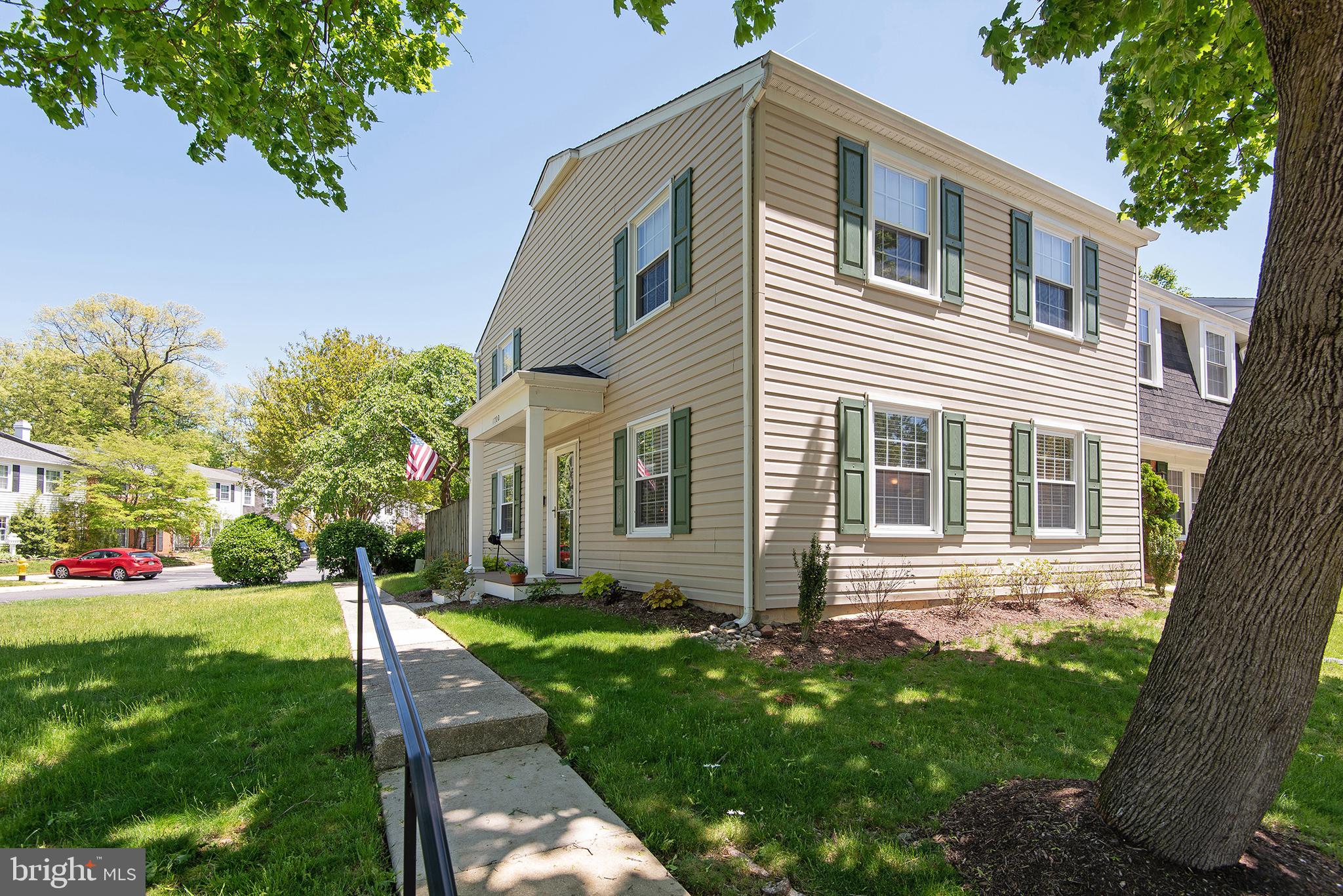 CROFTON TOWNE - Residential