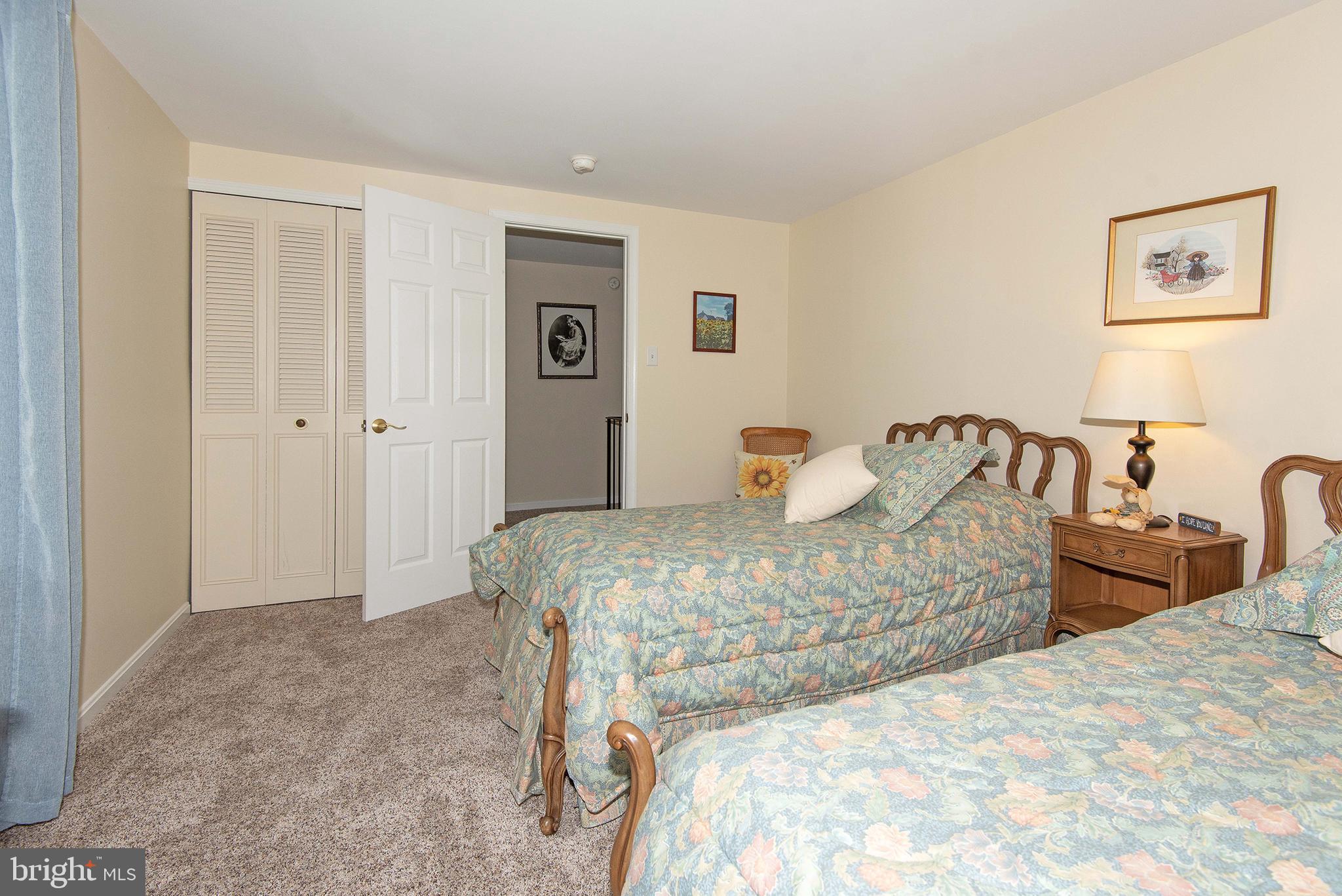 CROFTON TOWNE - Residential