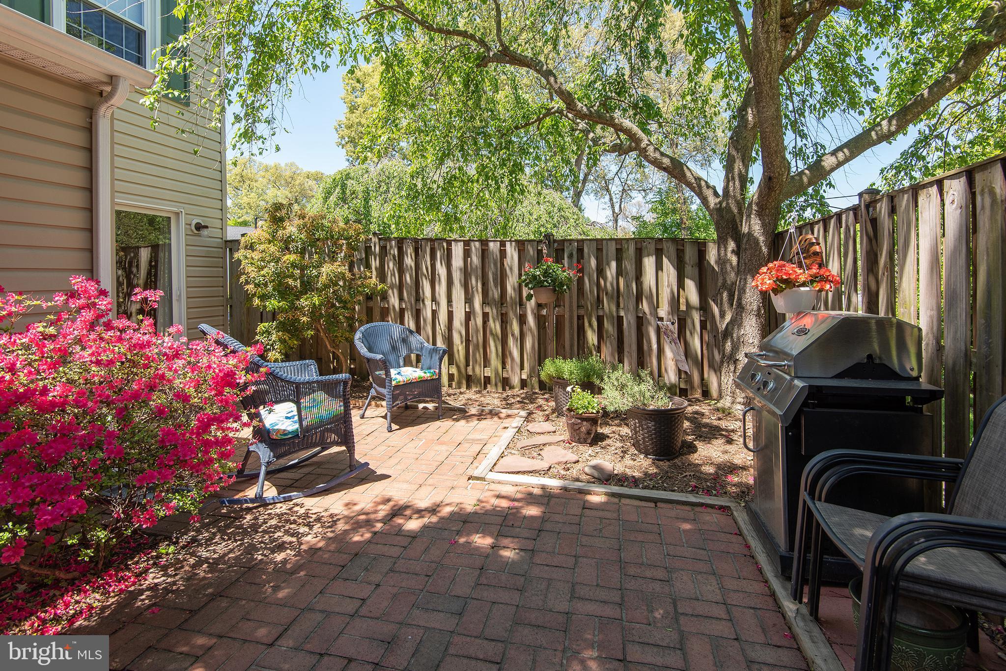 CROFTON TOWNE - Residential