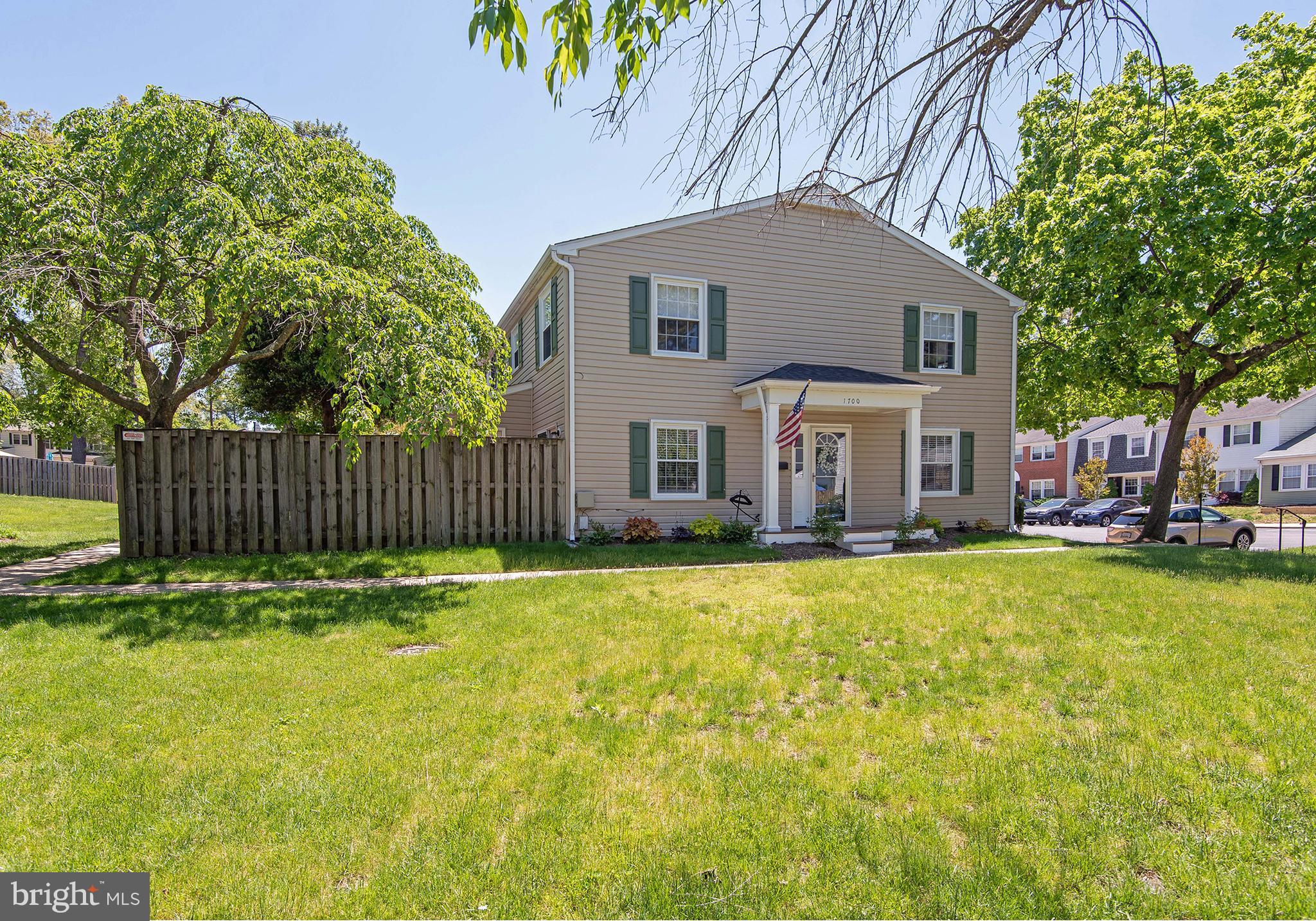 CROFTON TOWNE - Residential