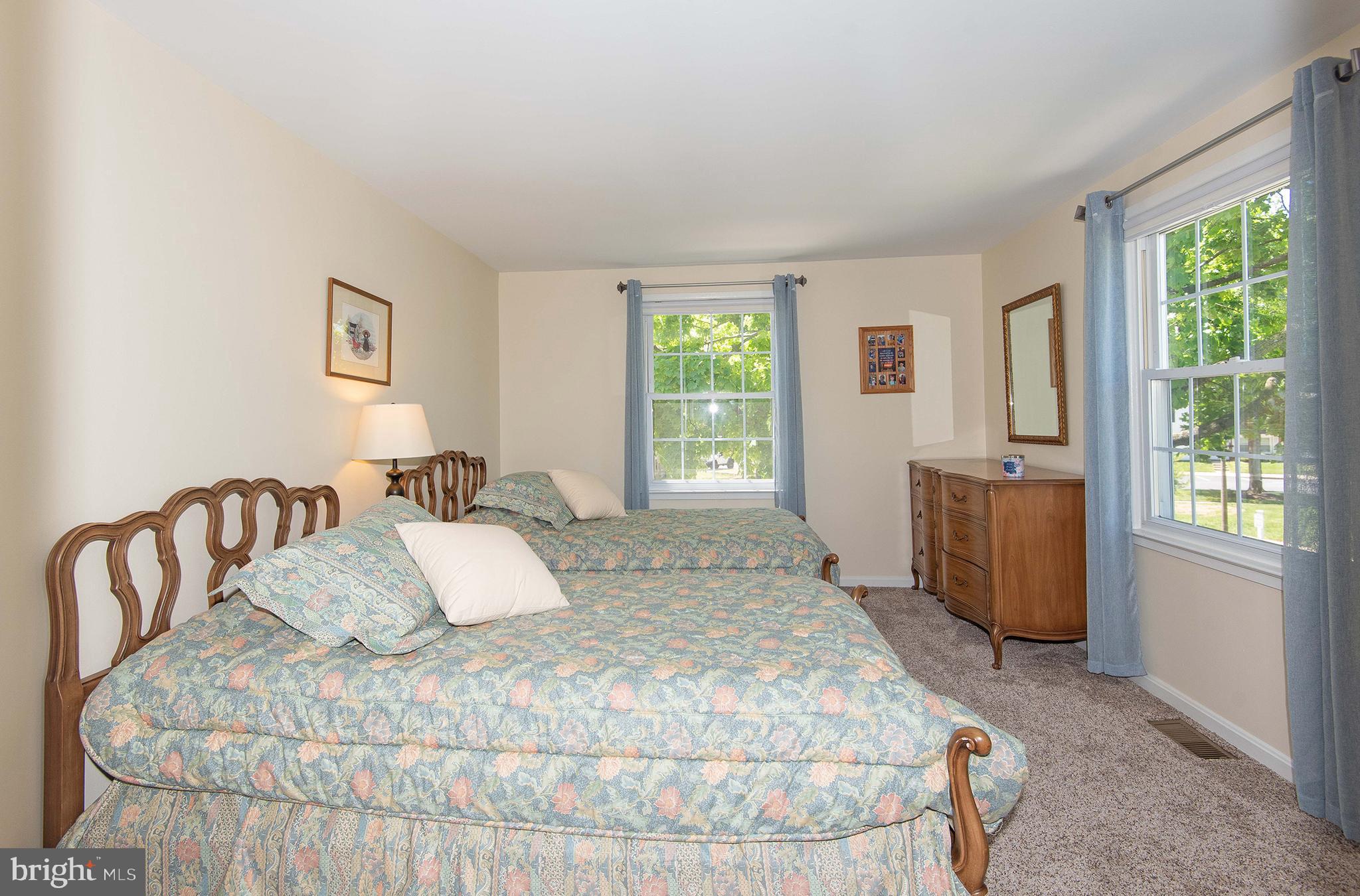 CROFTON TOWNE - Residential