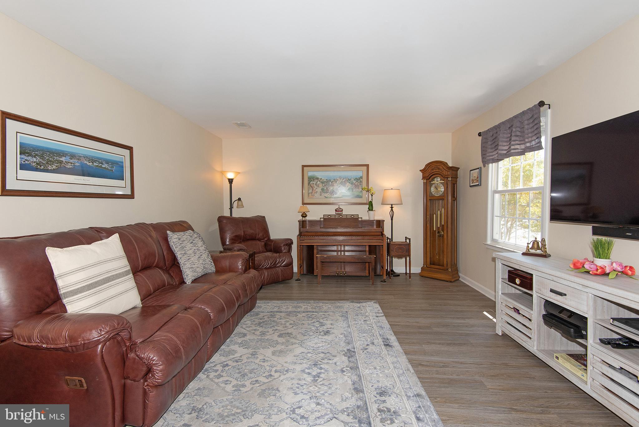 CROFTON TOWNE - Residential