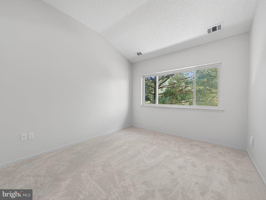 VILLARIDGE - Residential