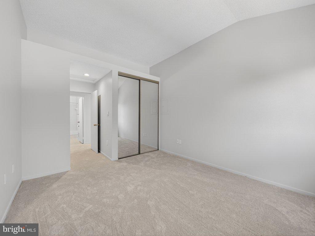 VILLARIDGE - Residential