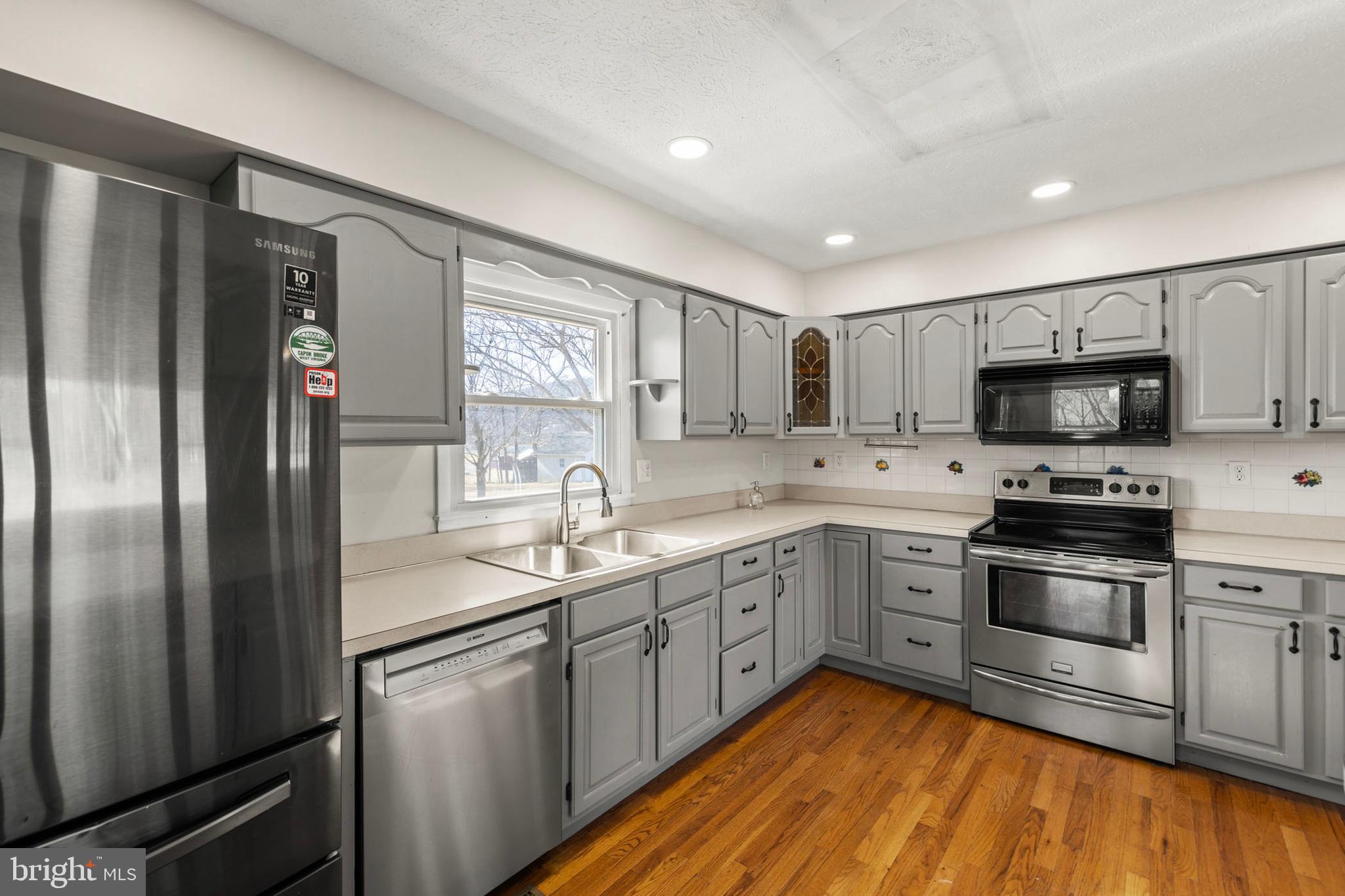 FORT EDWARDS ESTATES - Residential