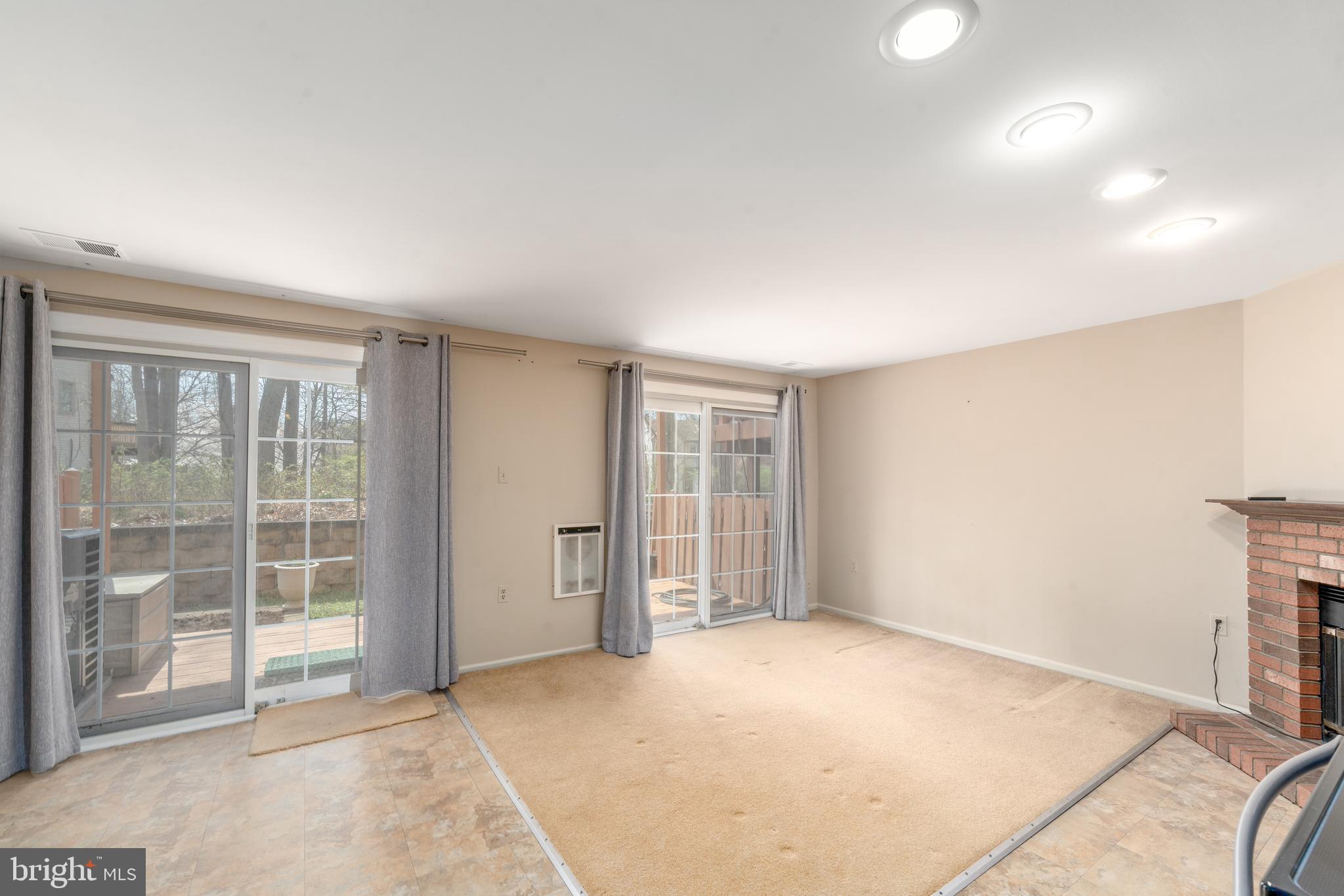 SWAN POINT - Residential