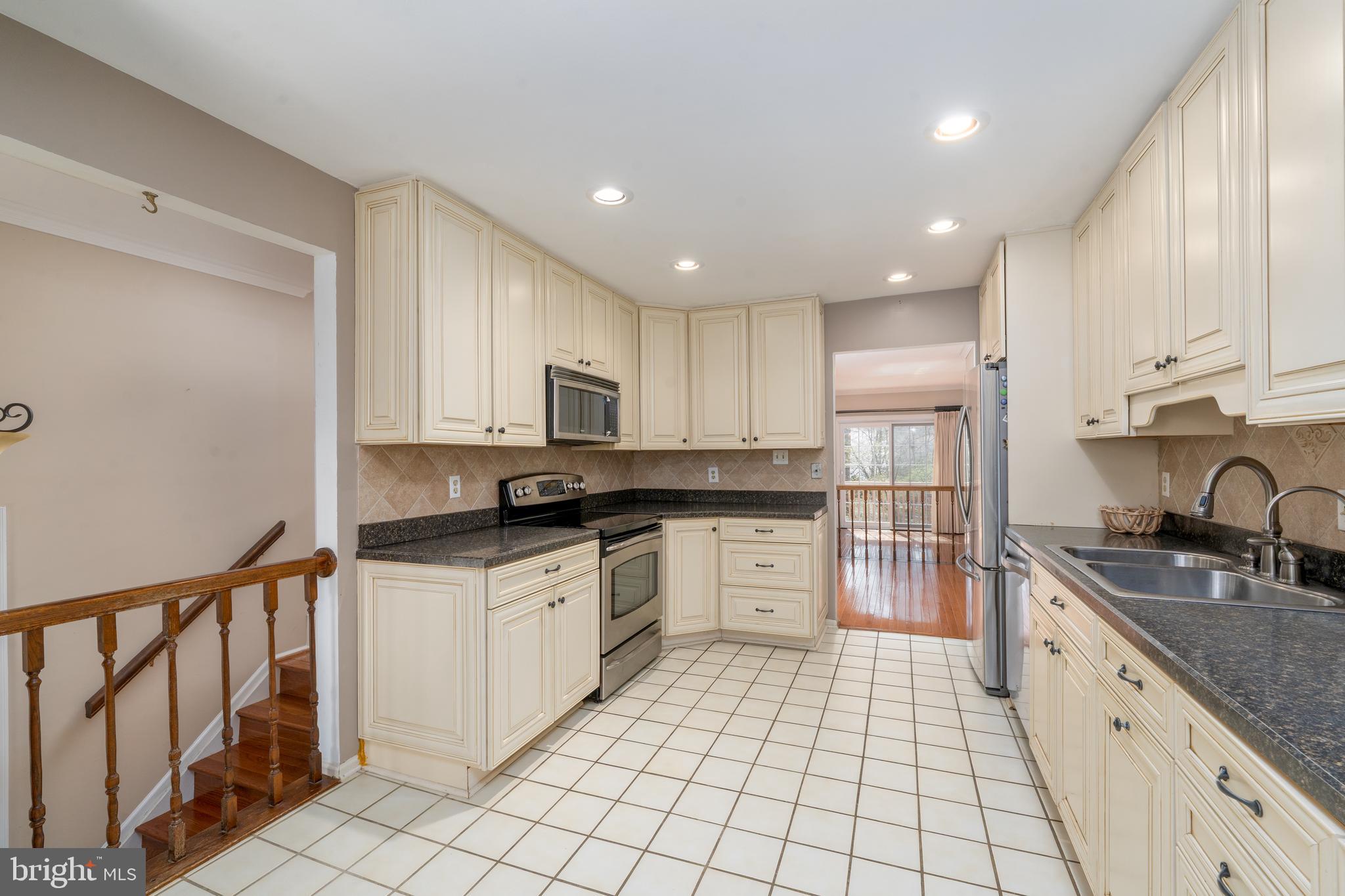 SWAN POINT - Residential