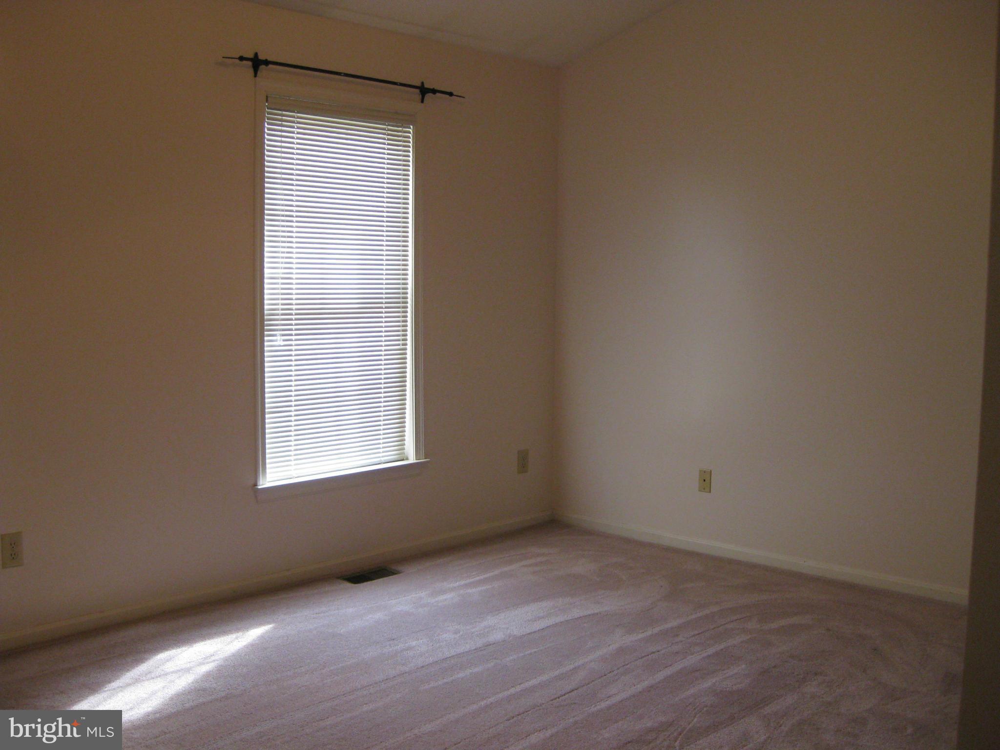 COUNTRY WALK - Residential Lease