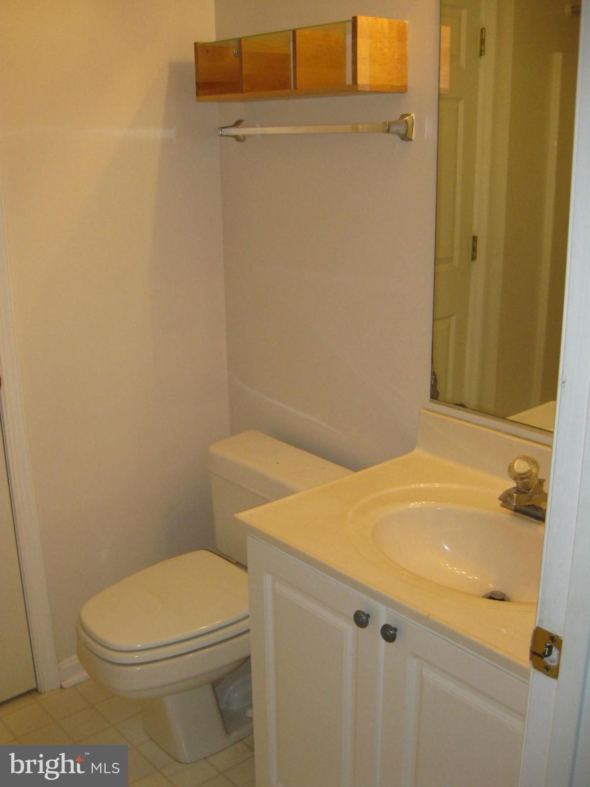 COUNTRY WALK - Residential Lease