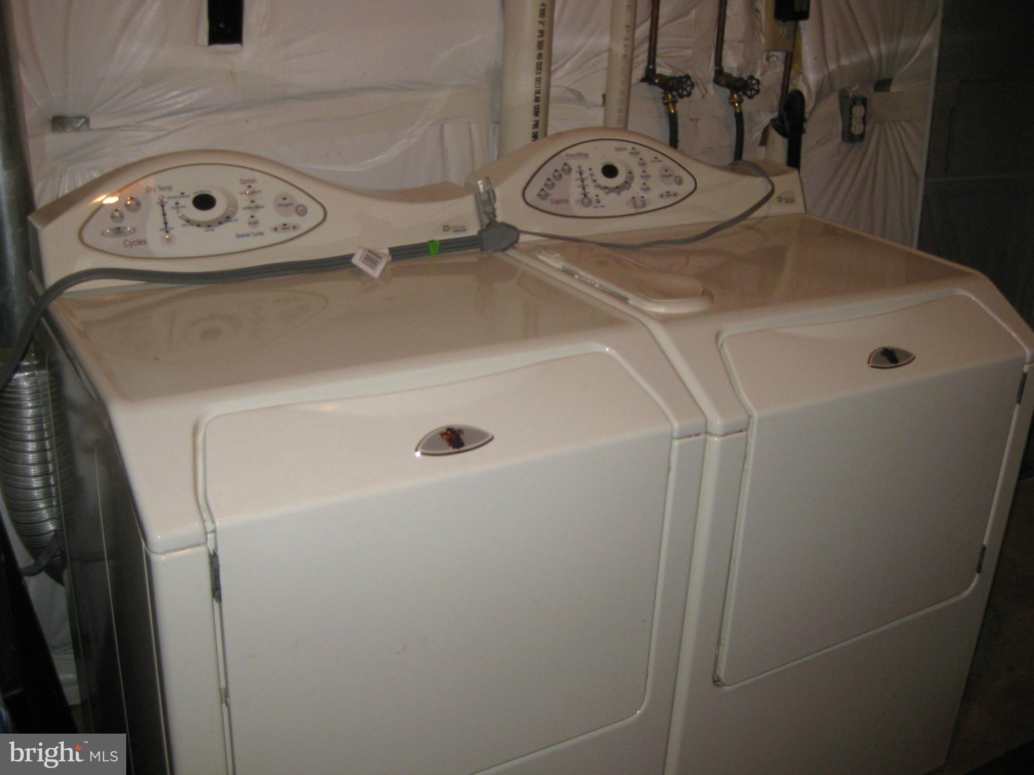 COUNTRY WALK - Residential Lease