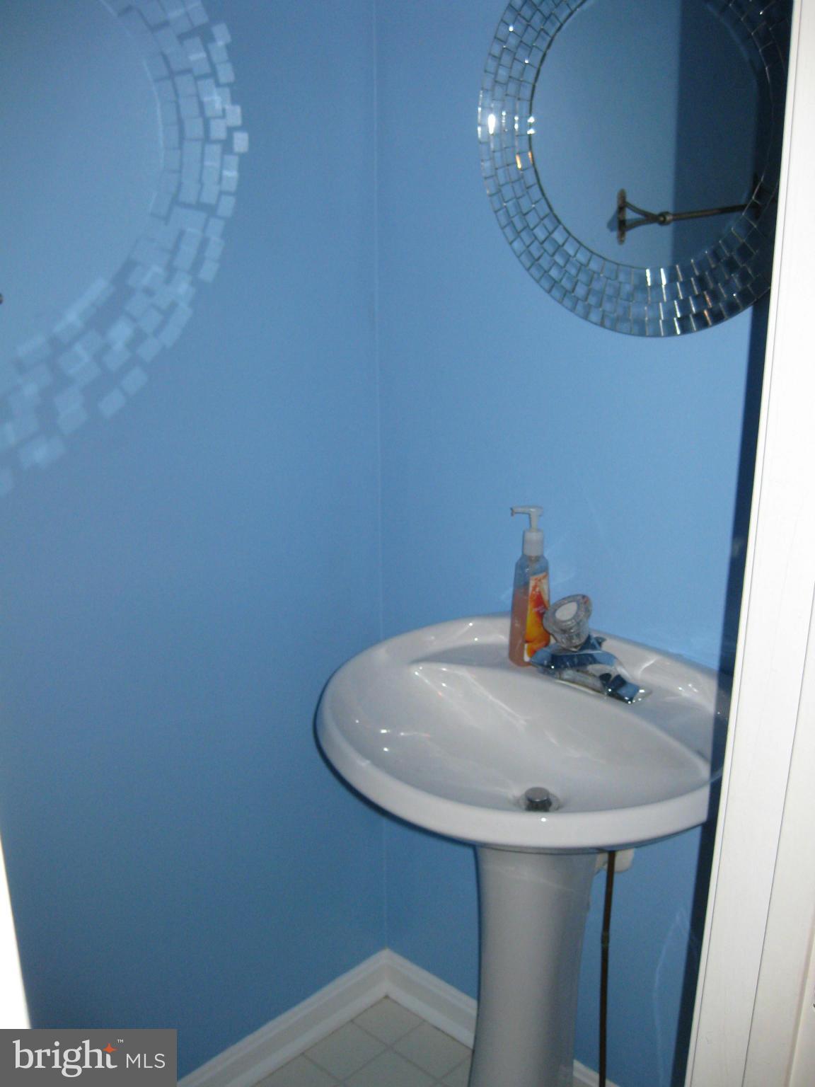 COUNTRY WALK - Residential Lease