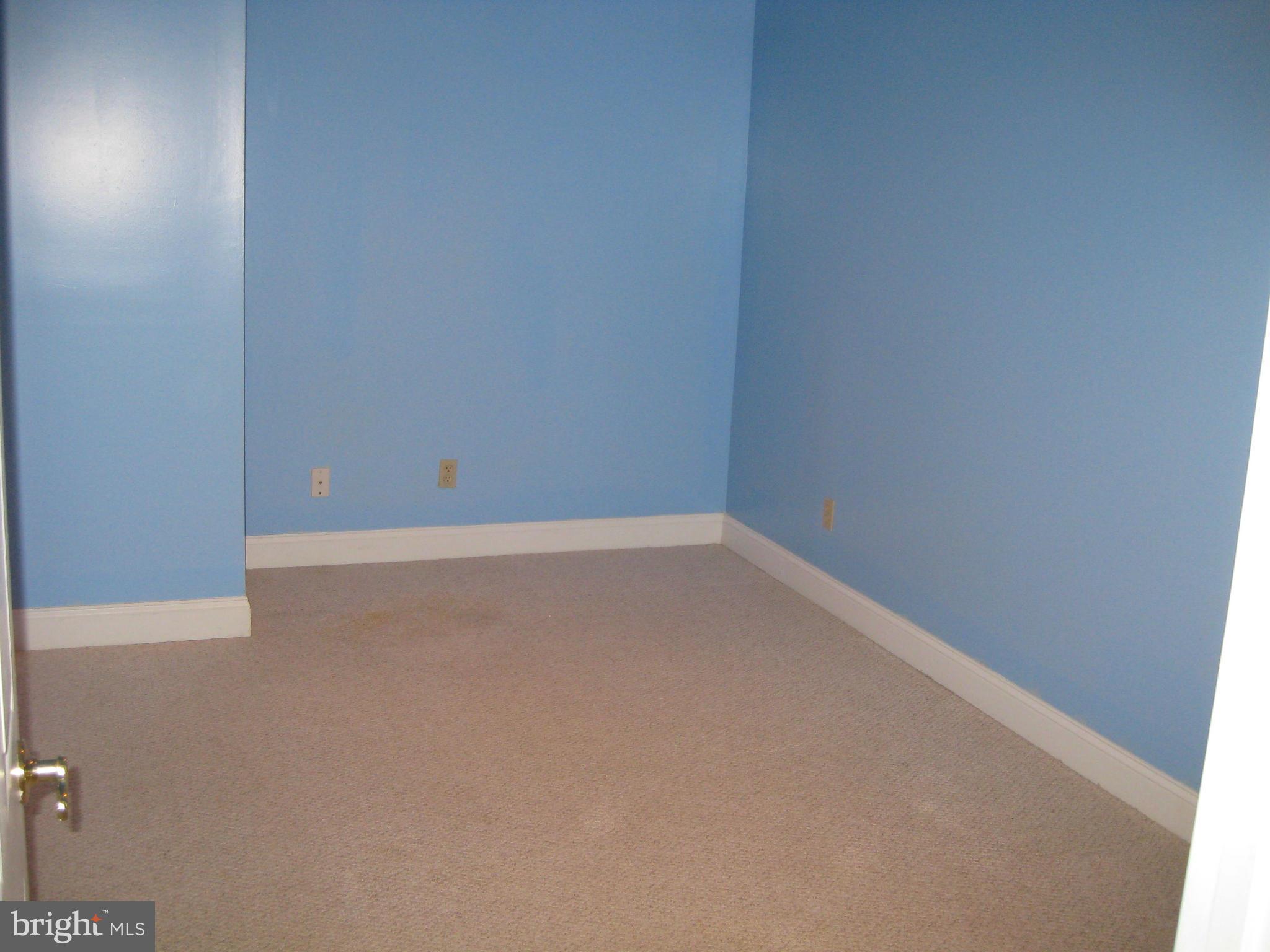 COUNTRY WALK - Residential Lease