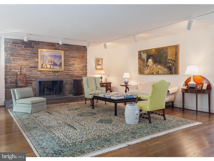 CHESTNUT HILL - Residential