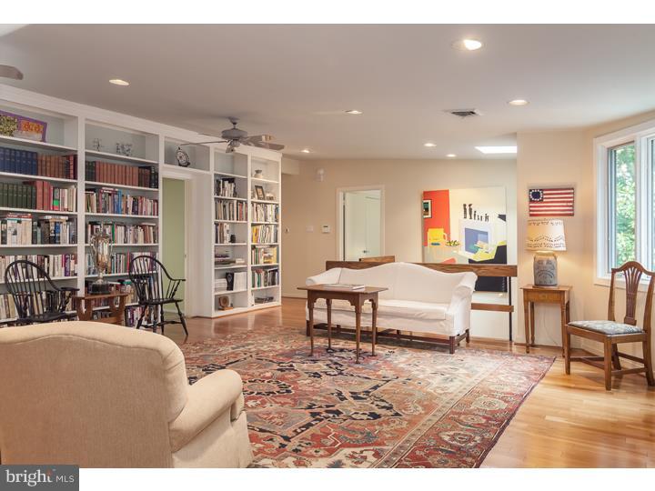 CHESTNUT HILL - Residential