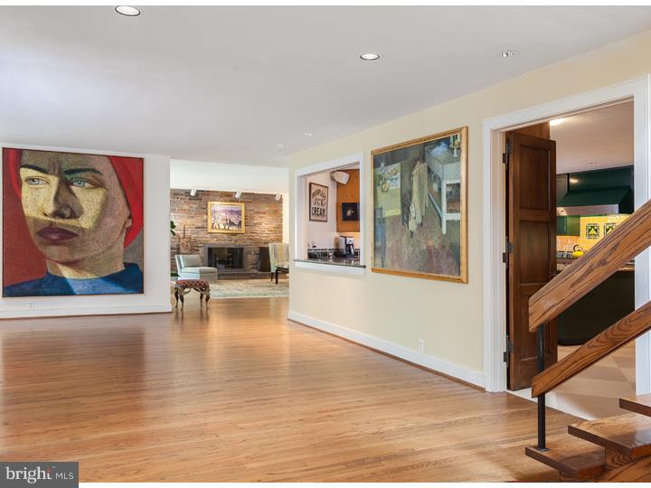 CHESTNUT HILL - Residential