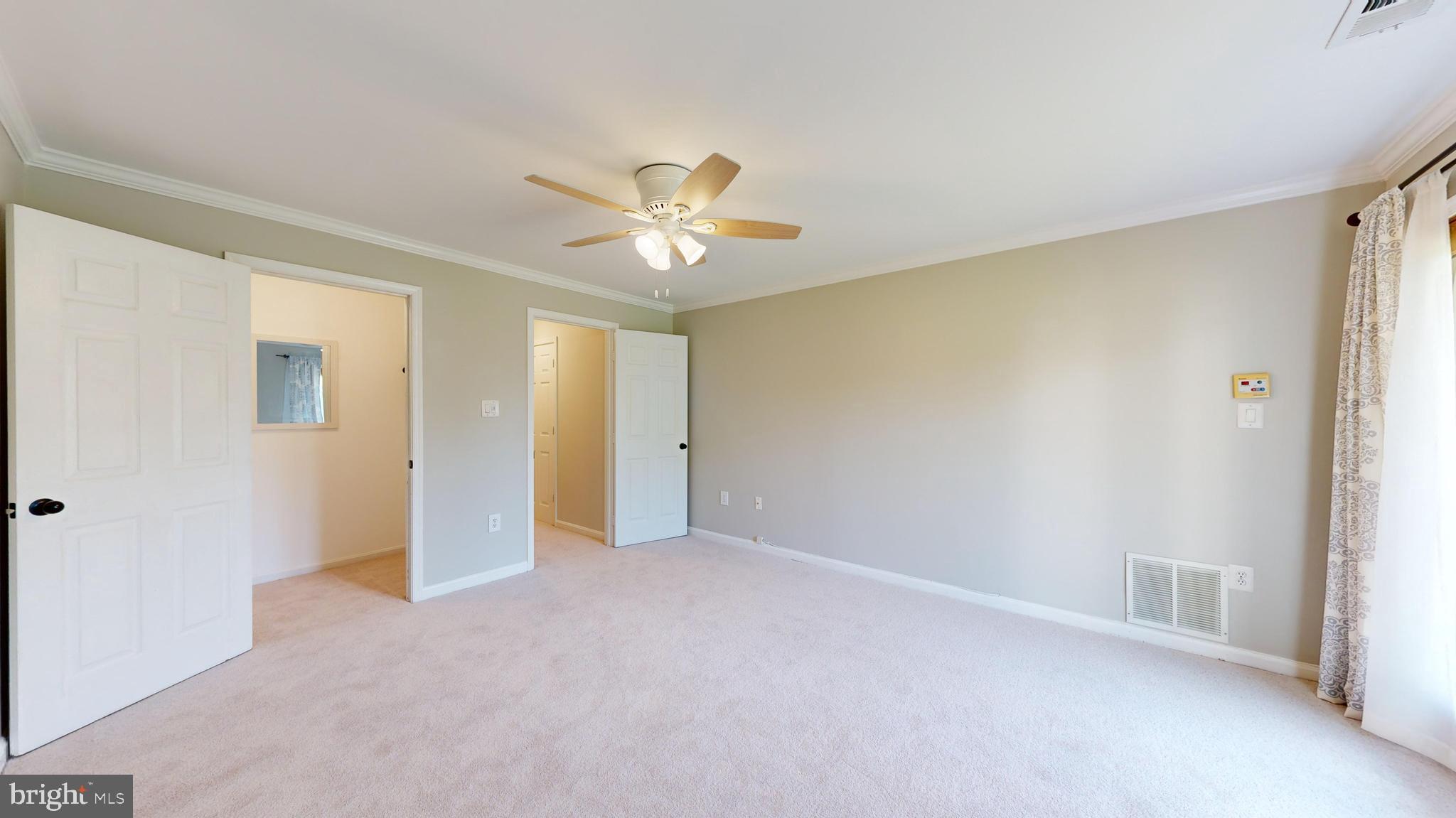 LAKESHORE CONDO - Residential