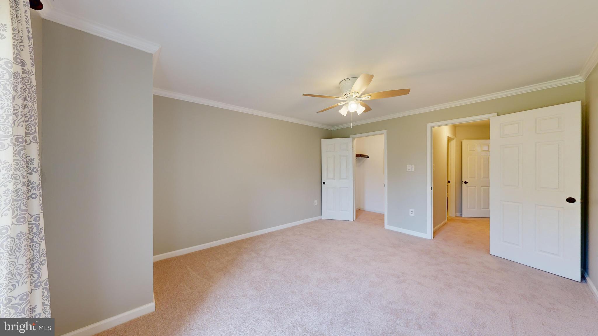 LAKESHORE CONDO - Residential