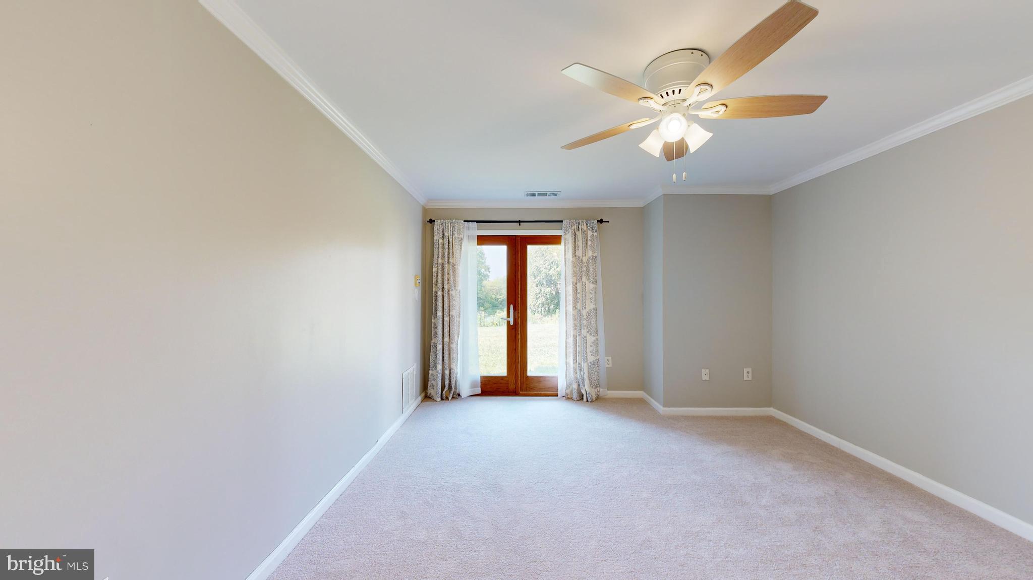 LAKESHORE CONDO - Residential