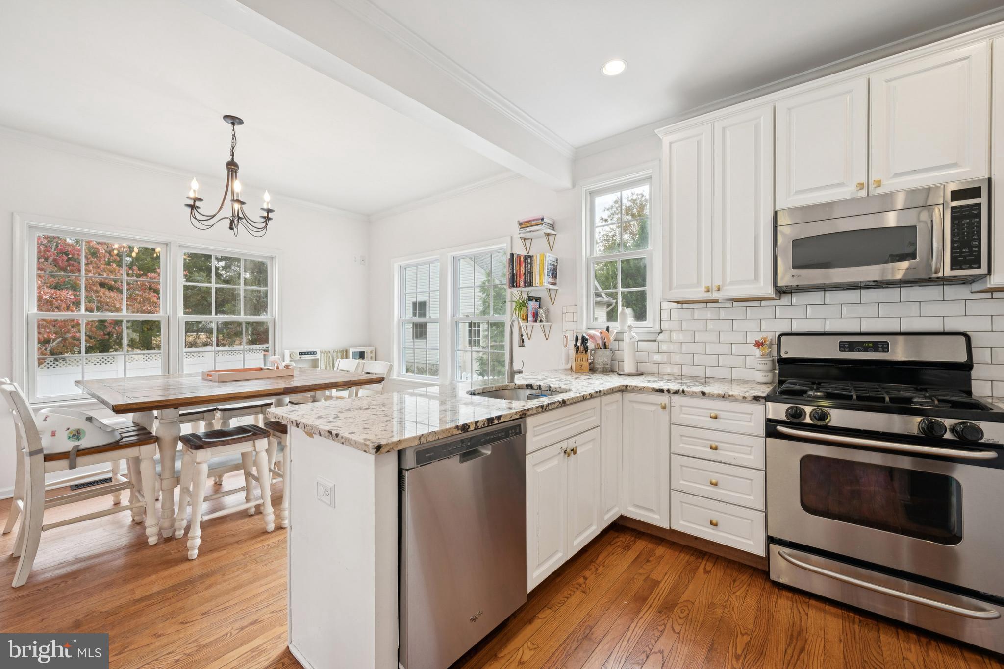 MEDFORD VILLAGE - Residential