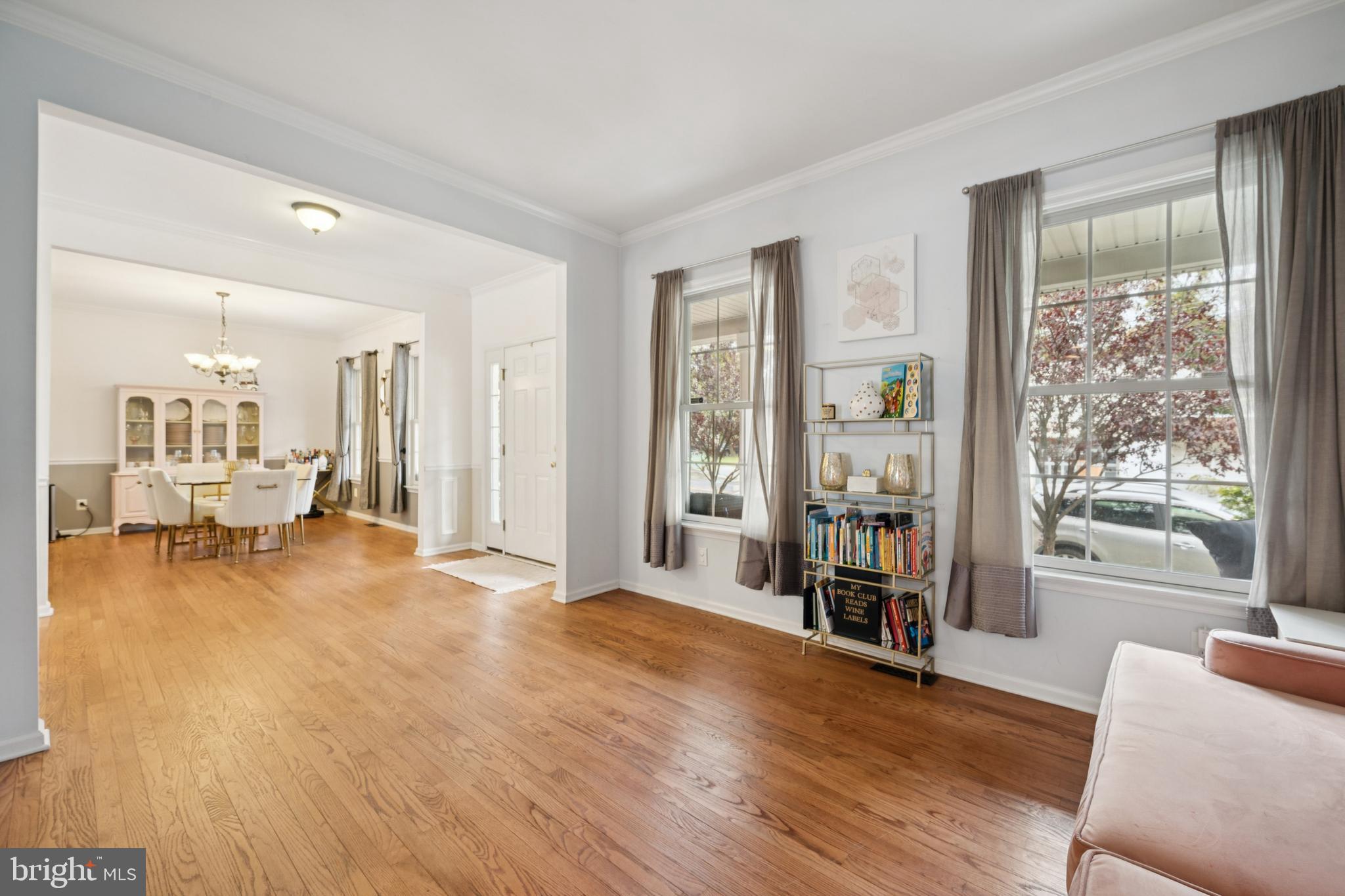 MEDFORD VILLAGE - Residential