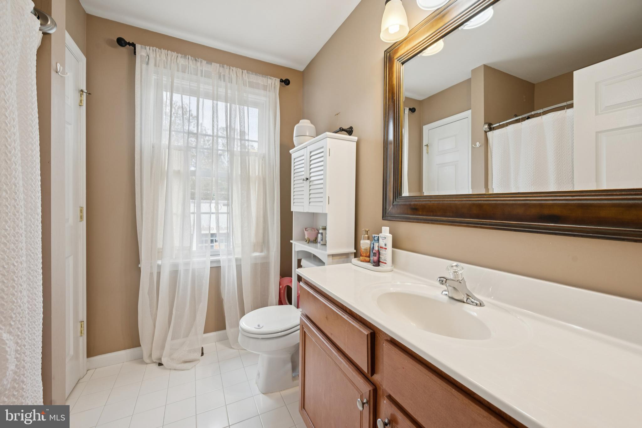 MEDFORD VILLAGE - Residential