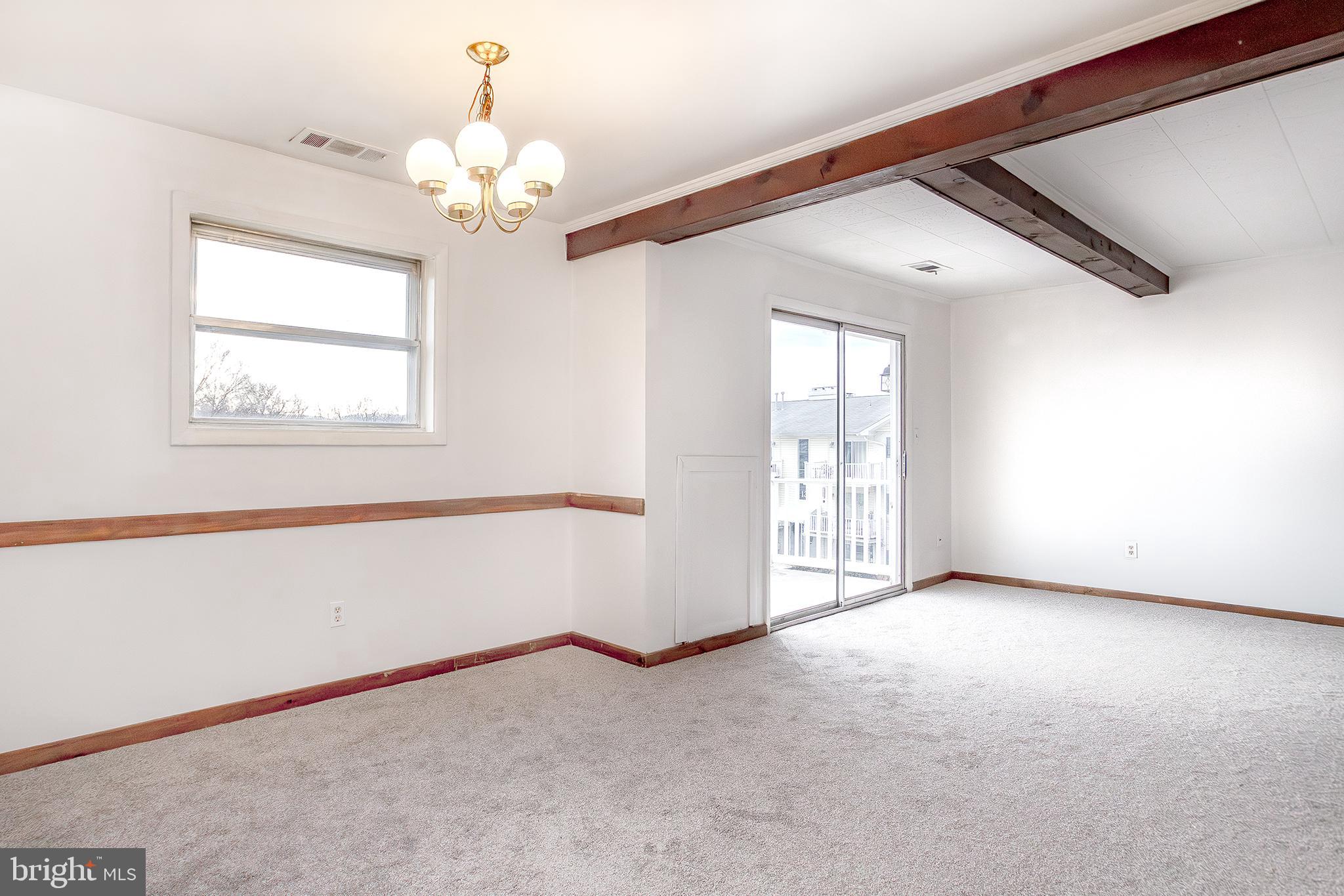 12 WARREN LODGE COURT 2-D