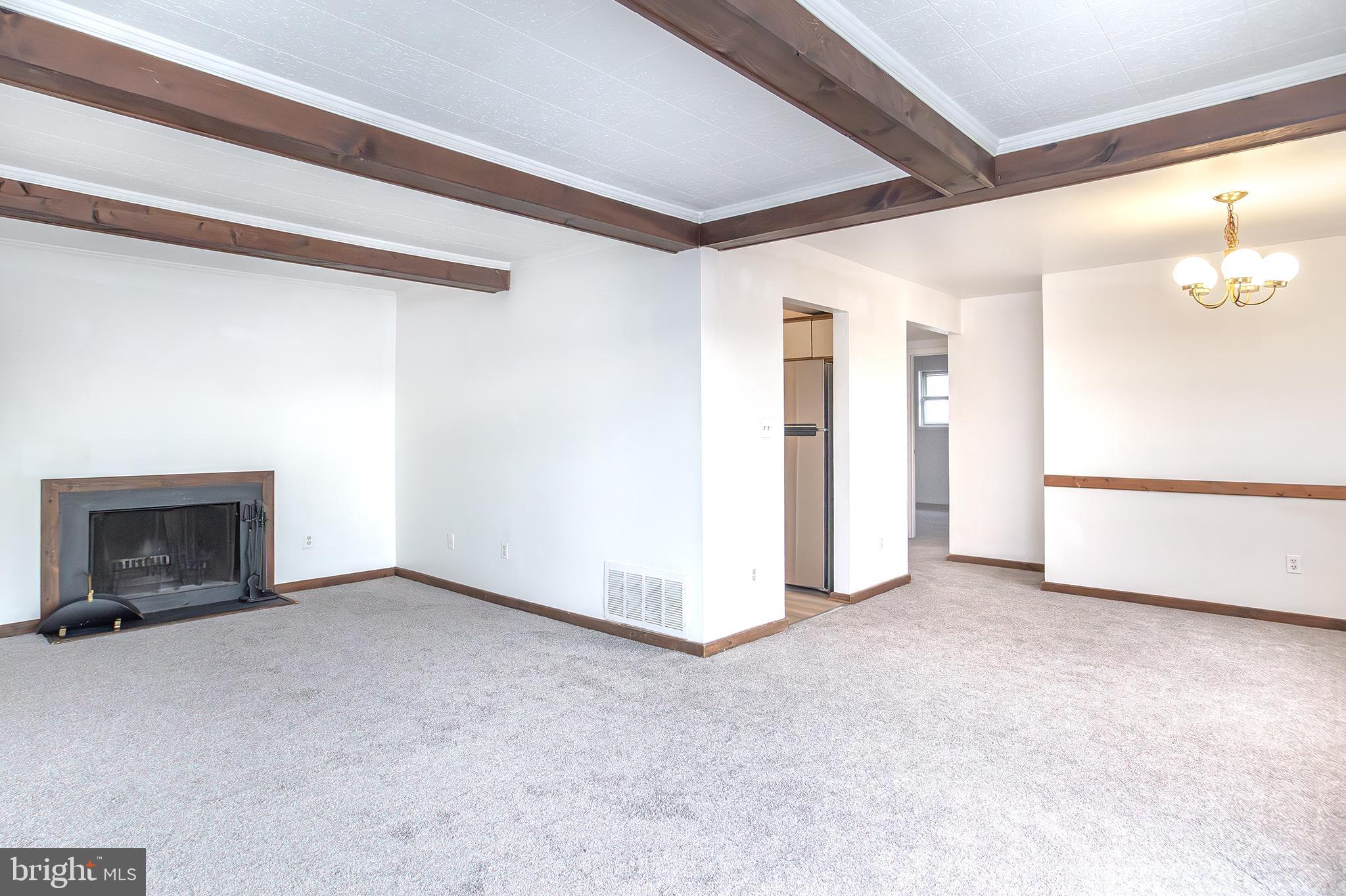 12 WARREN LODGE COURT 2-D