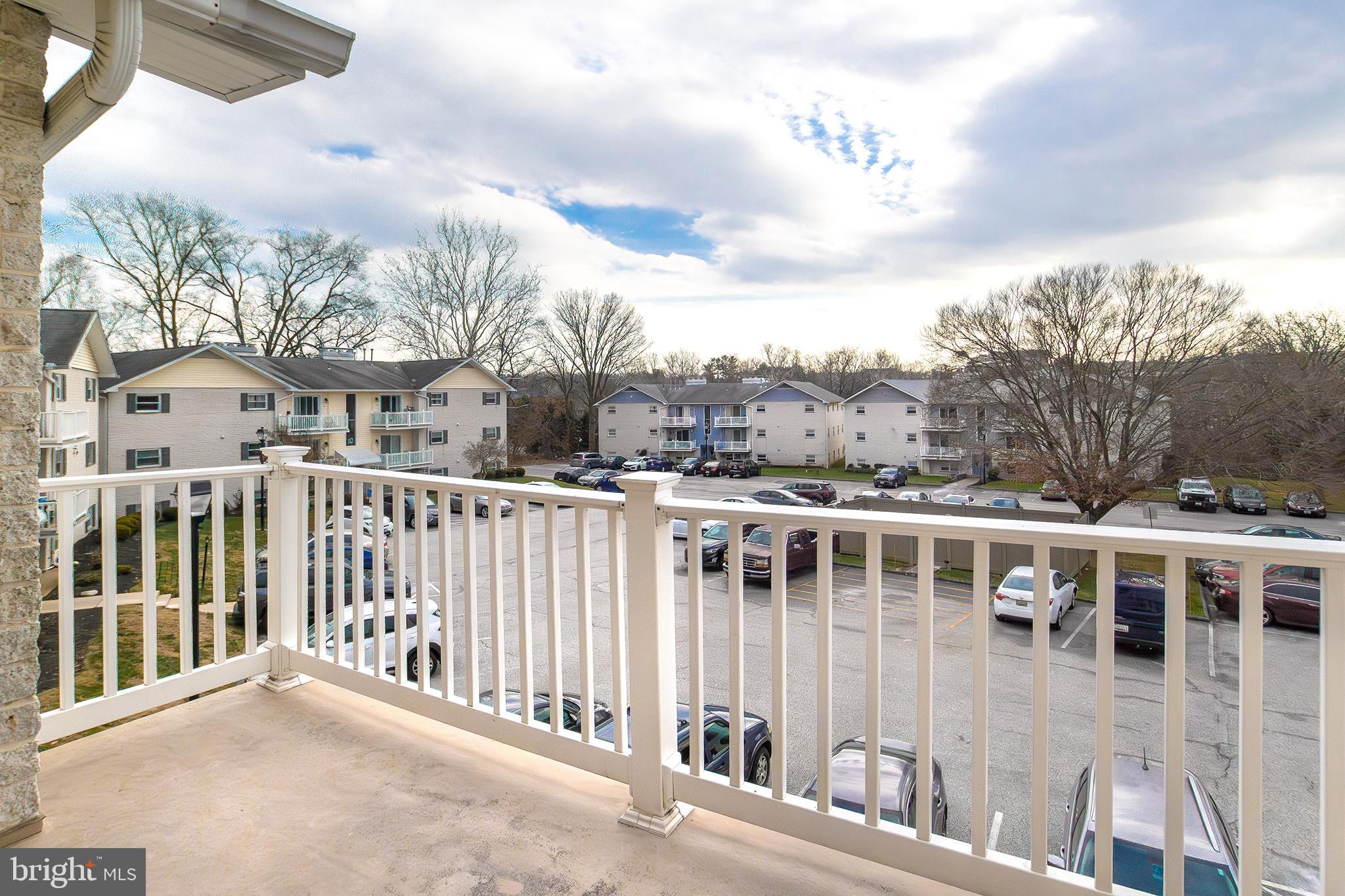 WARREN LODGE CONDOMINIUMS - Residential