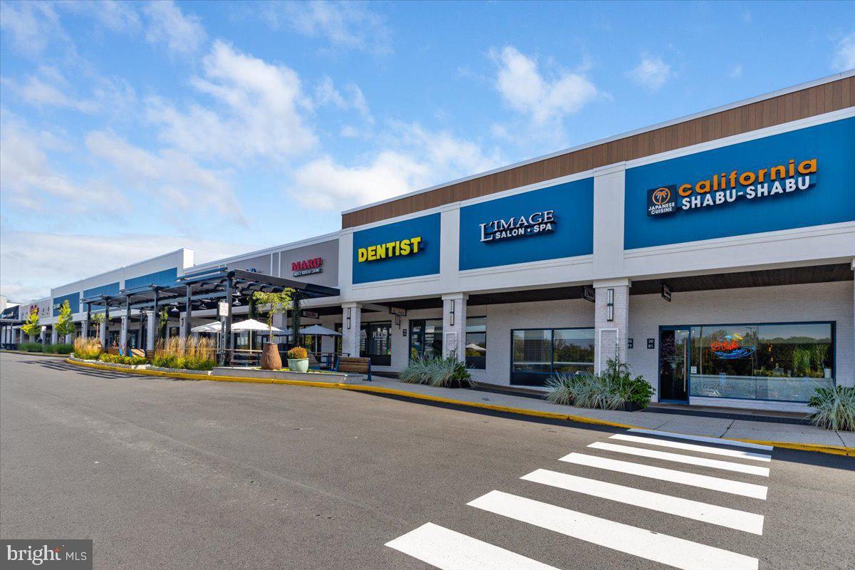 FLATS AT METROWEST - Residential