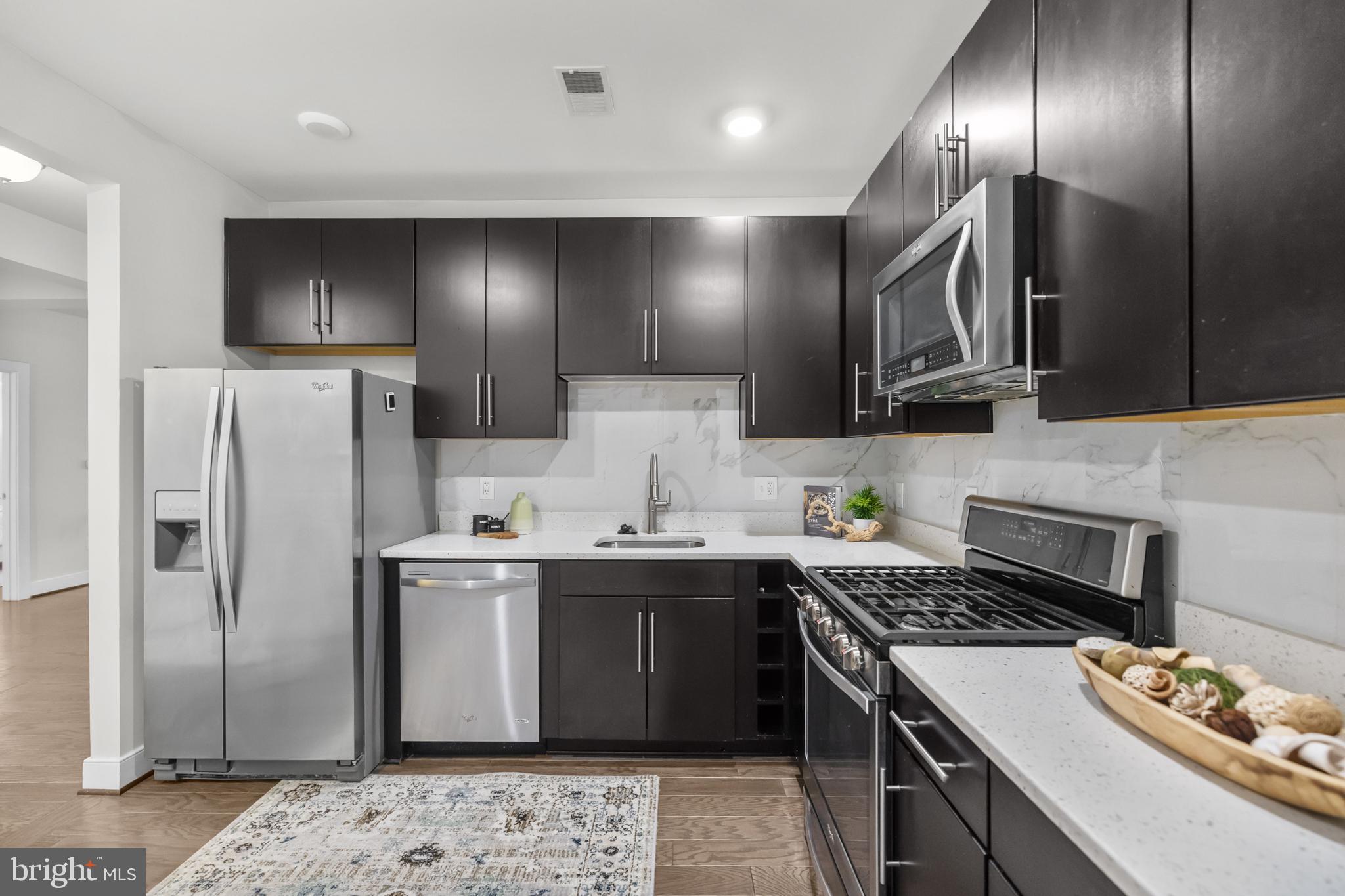 FLATS AT METROWEST - Residential