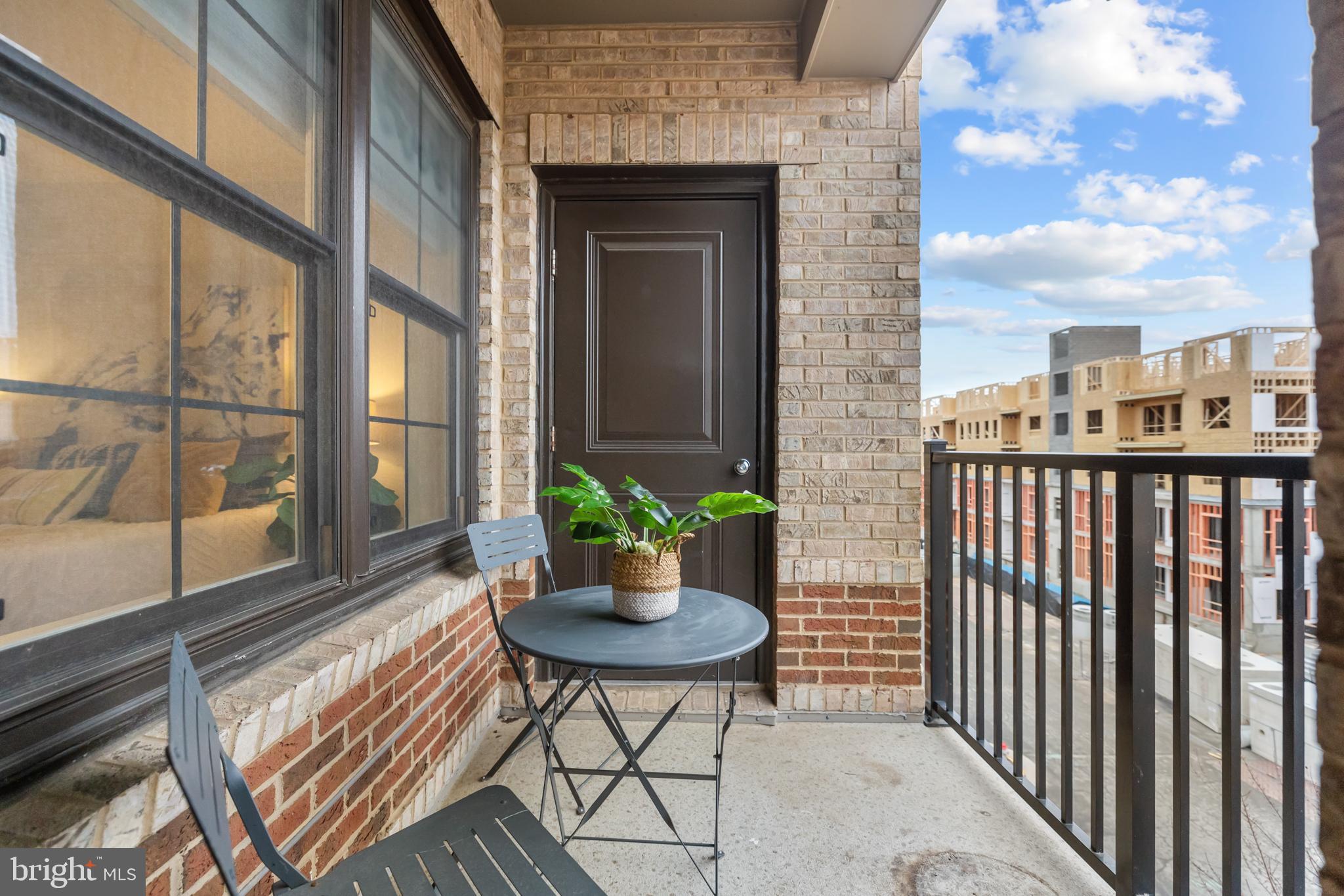 FLATS AT METROWEST - Residential