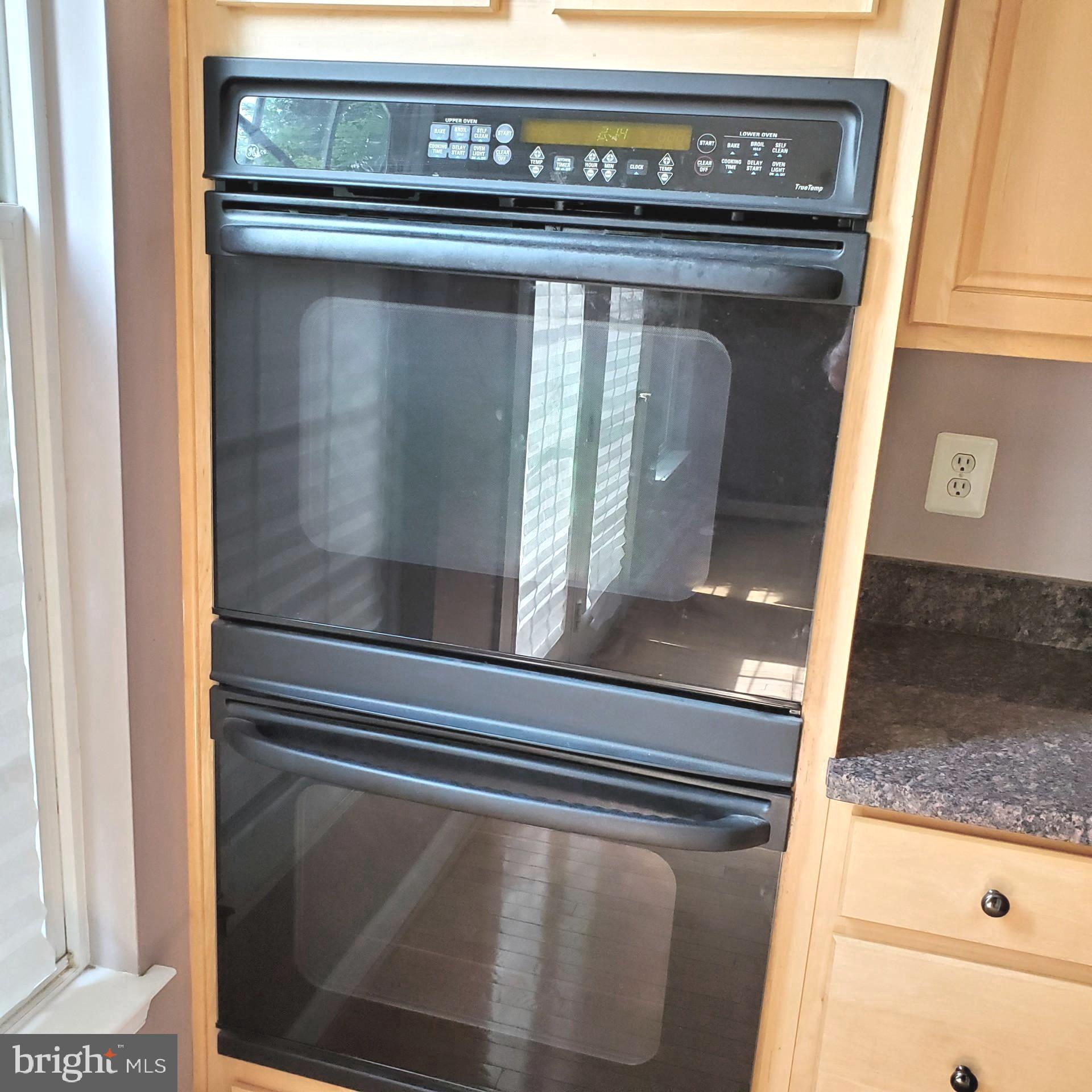 LAKELANDS - Residential Lease