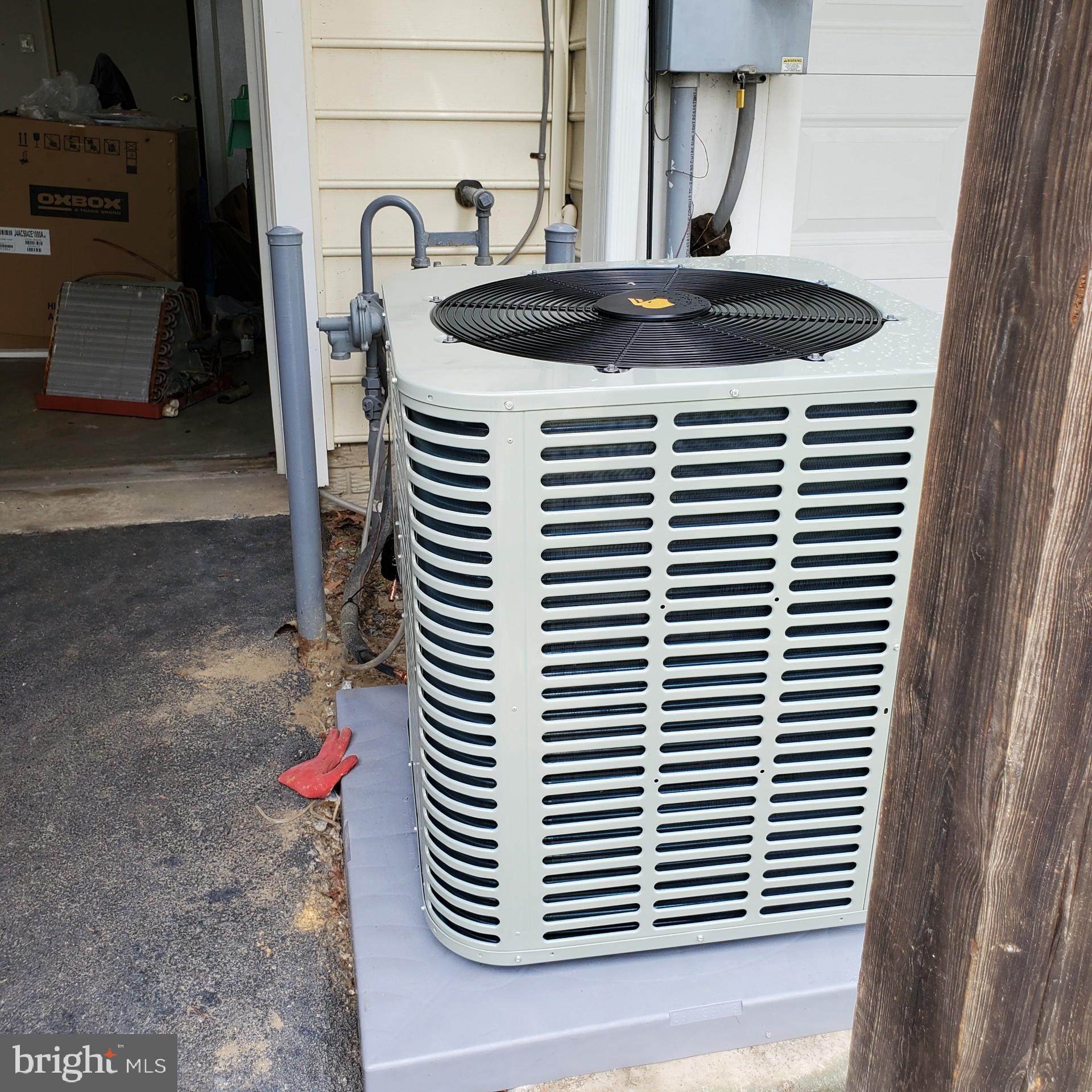 LAKELANDS - Residential Lease