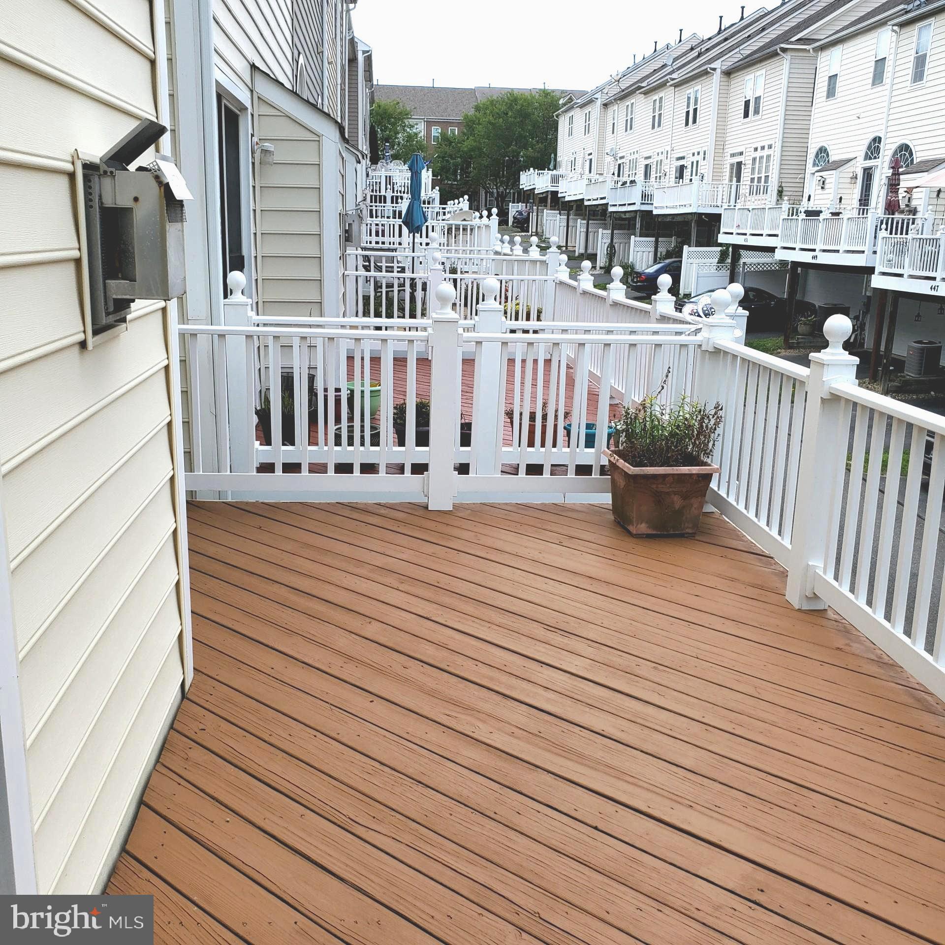 LAKELANDS - Residential Lease