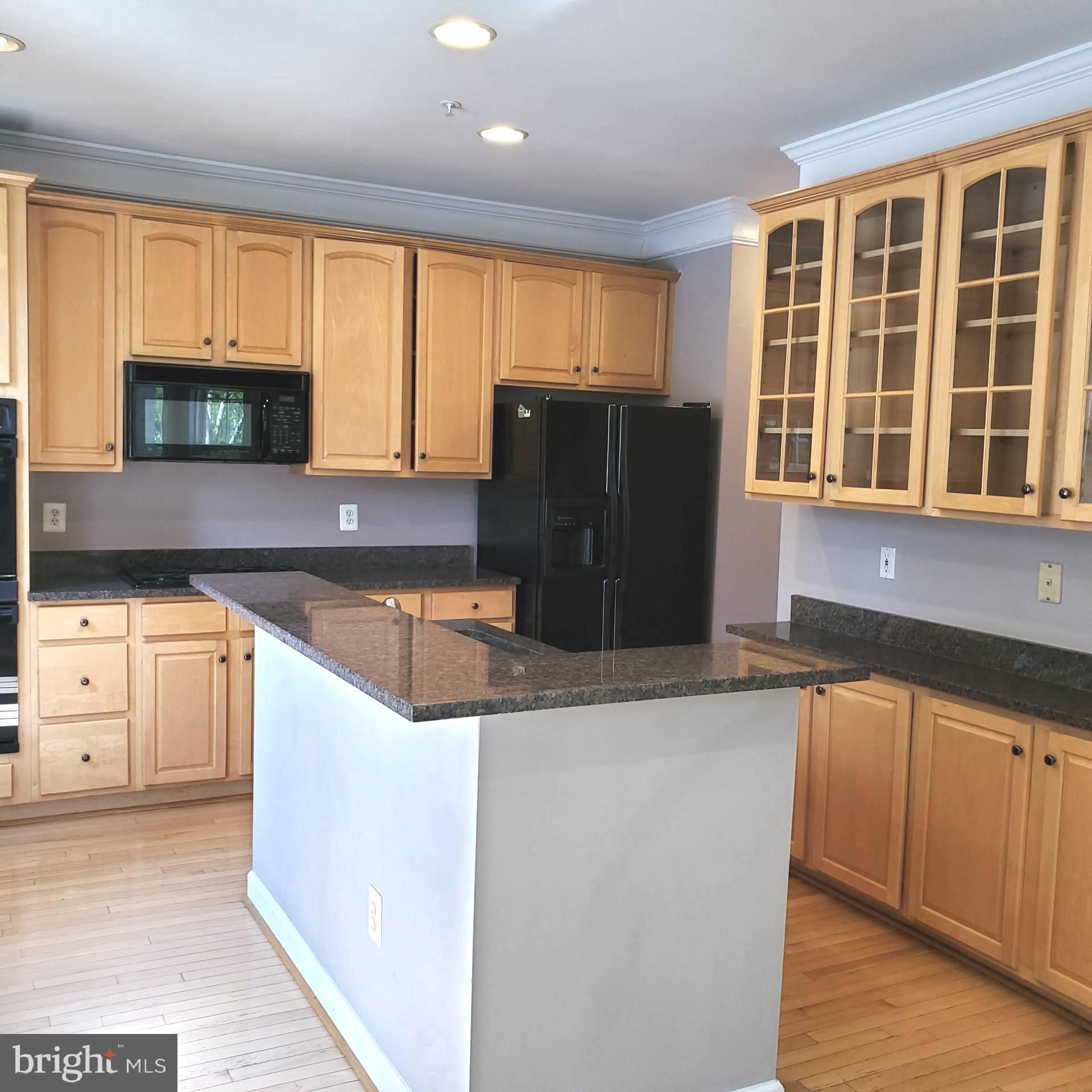 LAKELANDS - Residential Lease