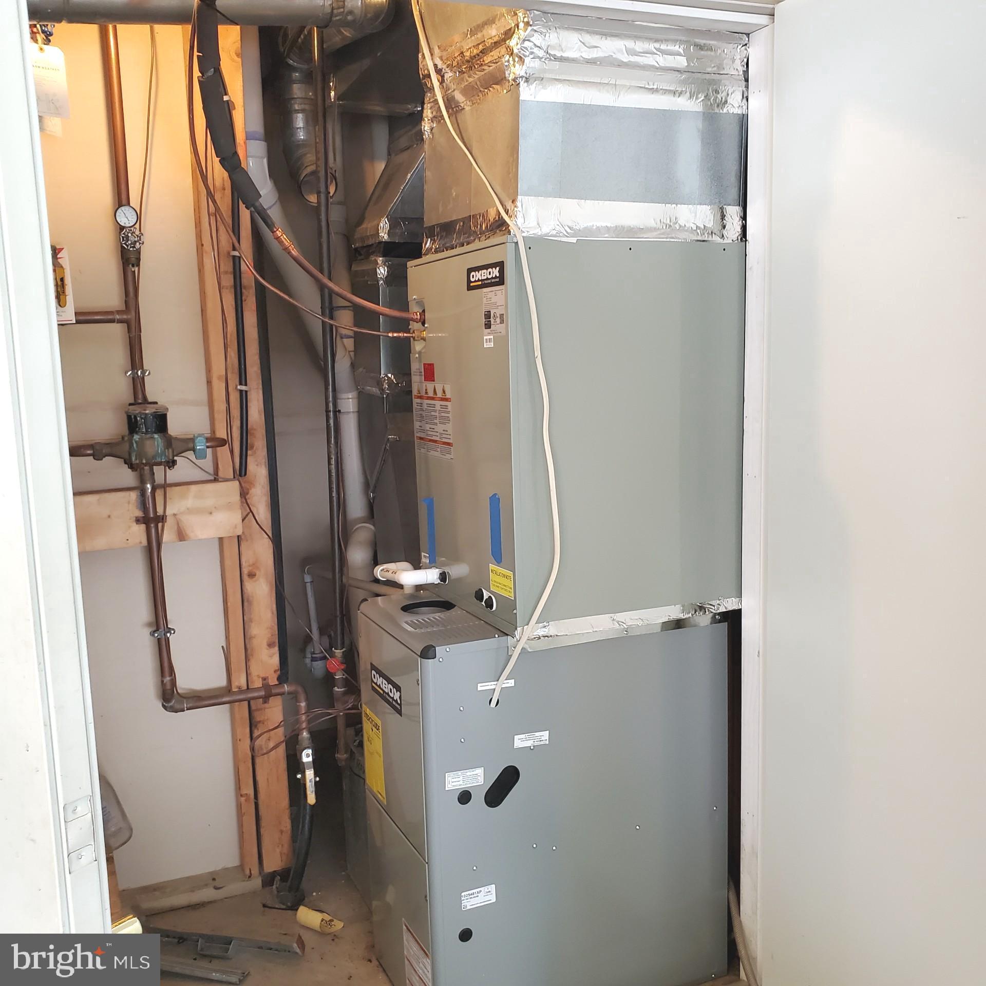 LAKELANDS - Residential Lease