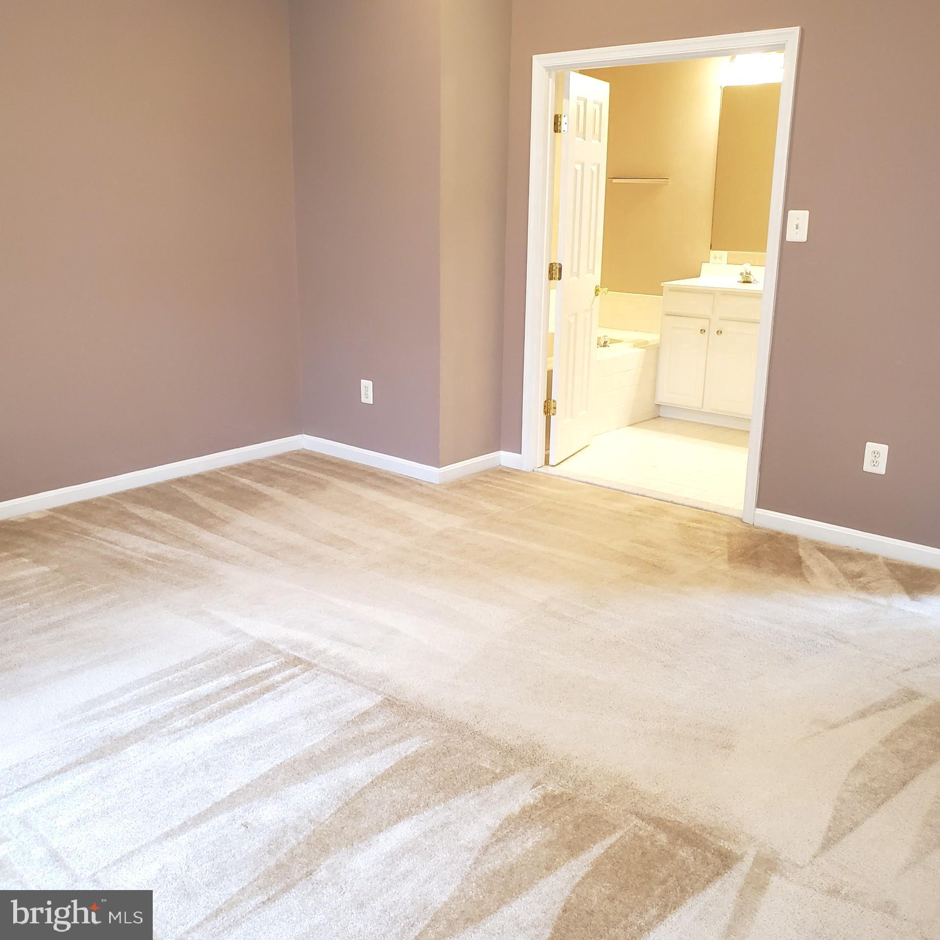 LAKELANDS - Residential Lease