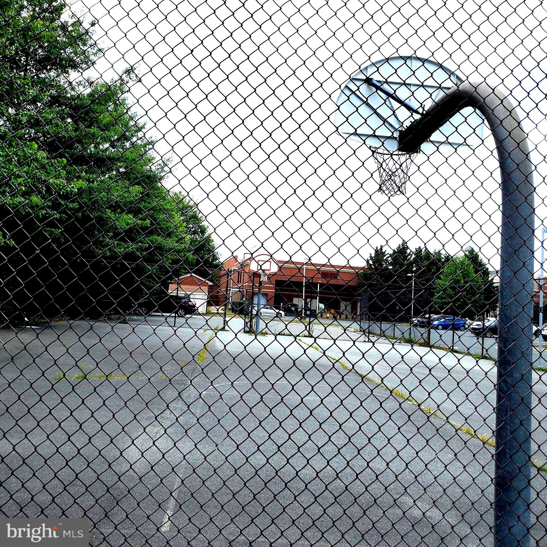 LAKELANDS - Residential Lease