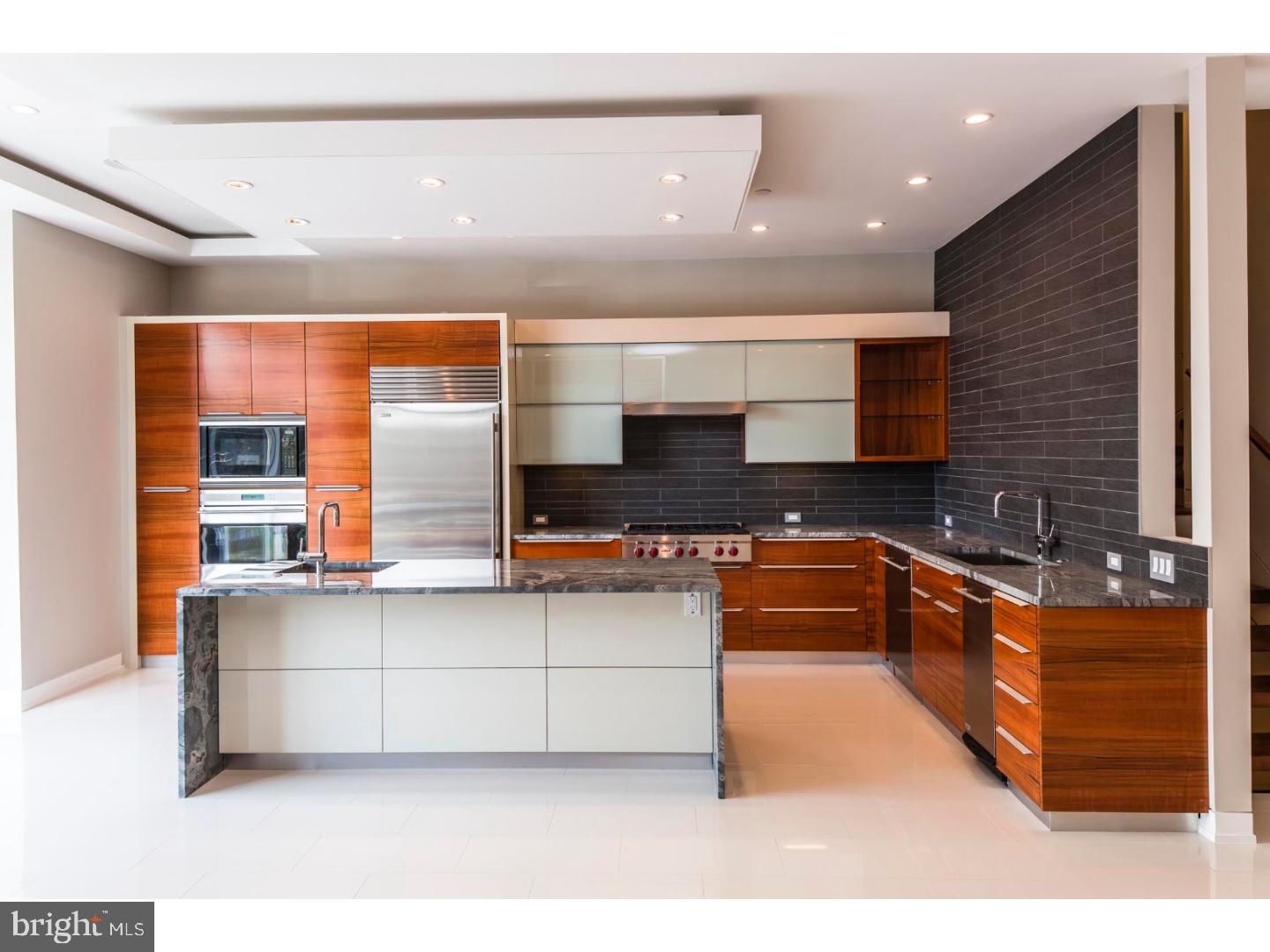 BELLA VISTA - Residential