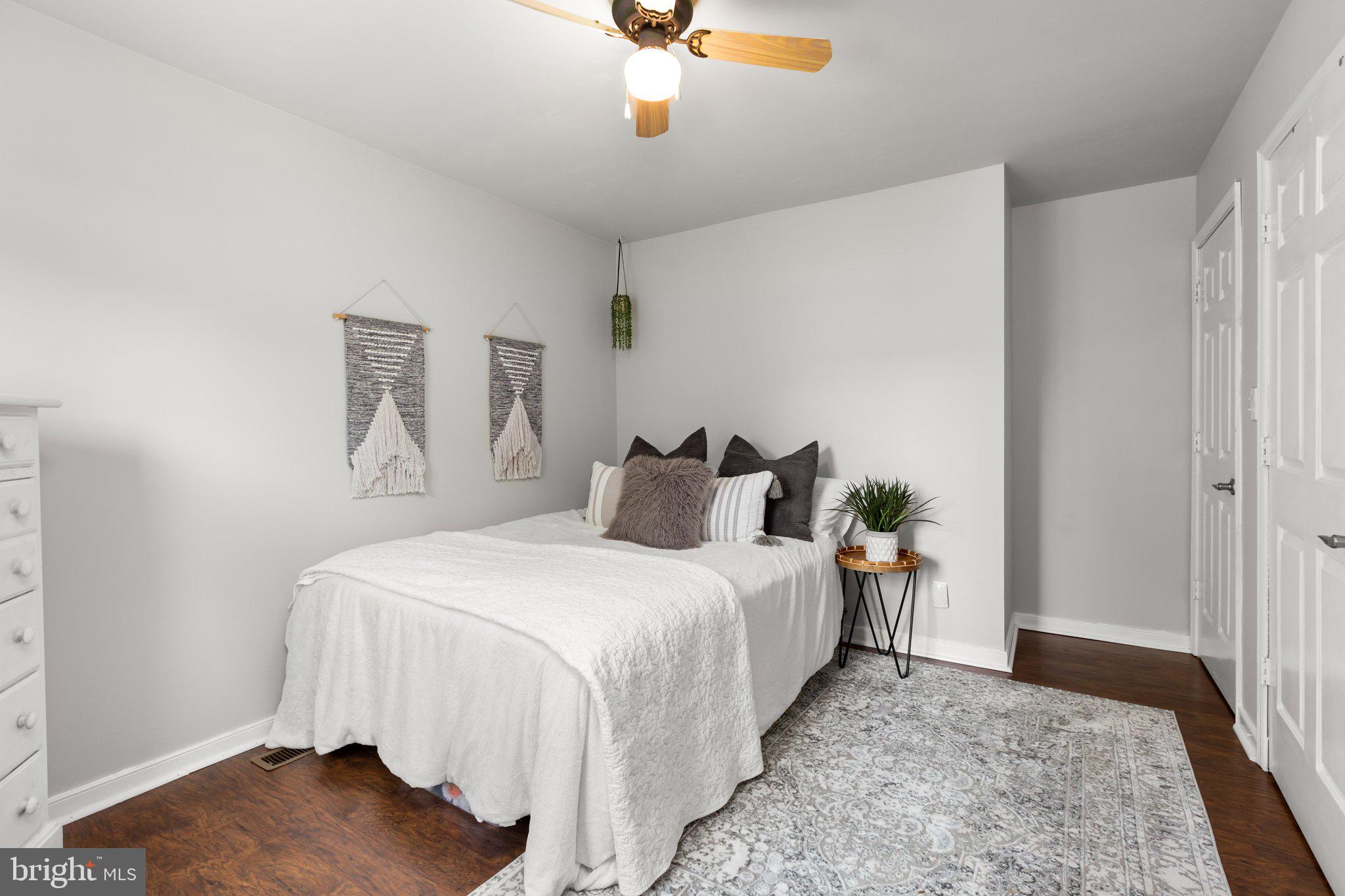 GRANTWOOD ACRES - Residential