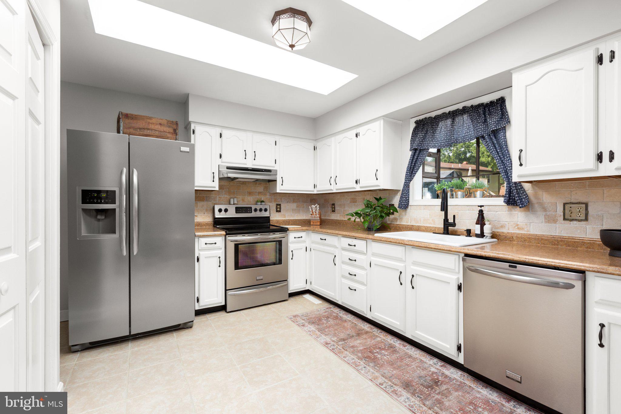 GRANTWOOD ACRES - Residential