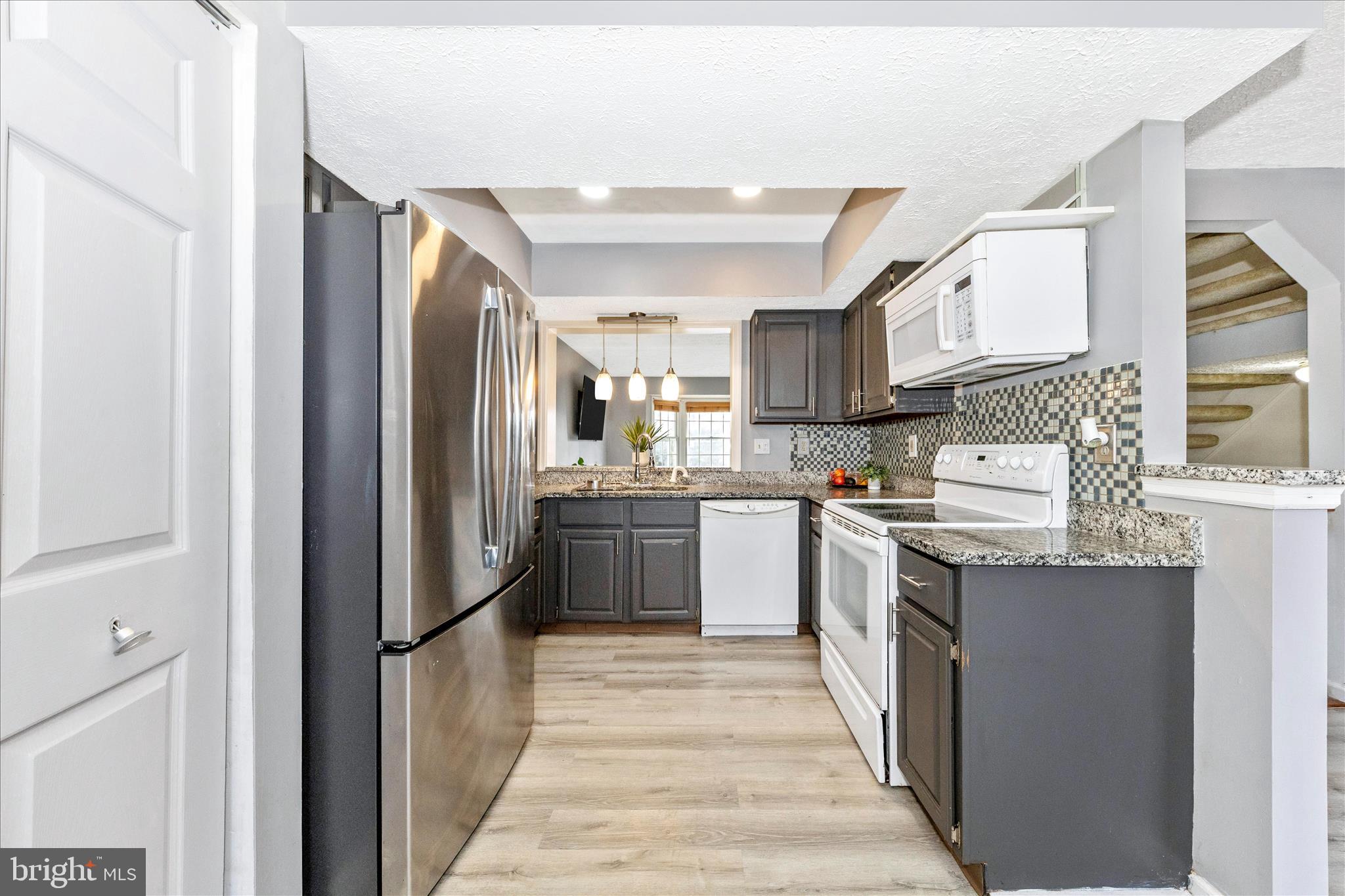 BALLENGER CREEK MEADOWS - Residential