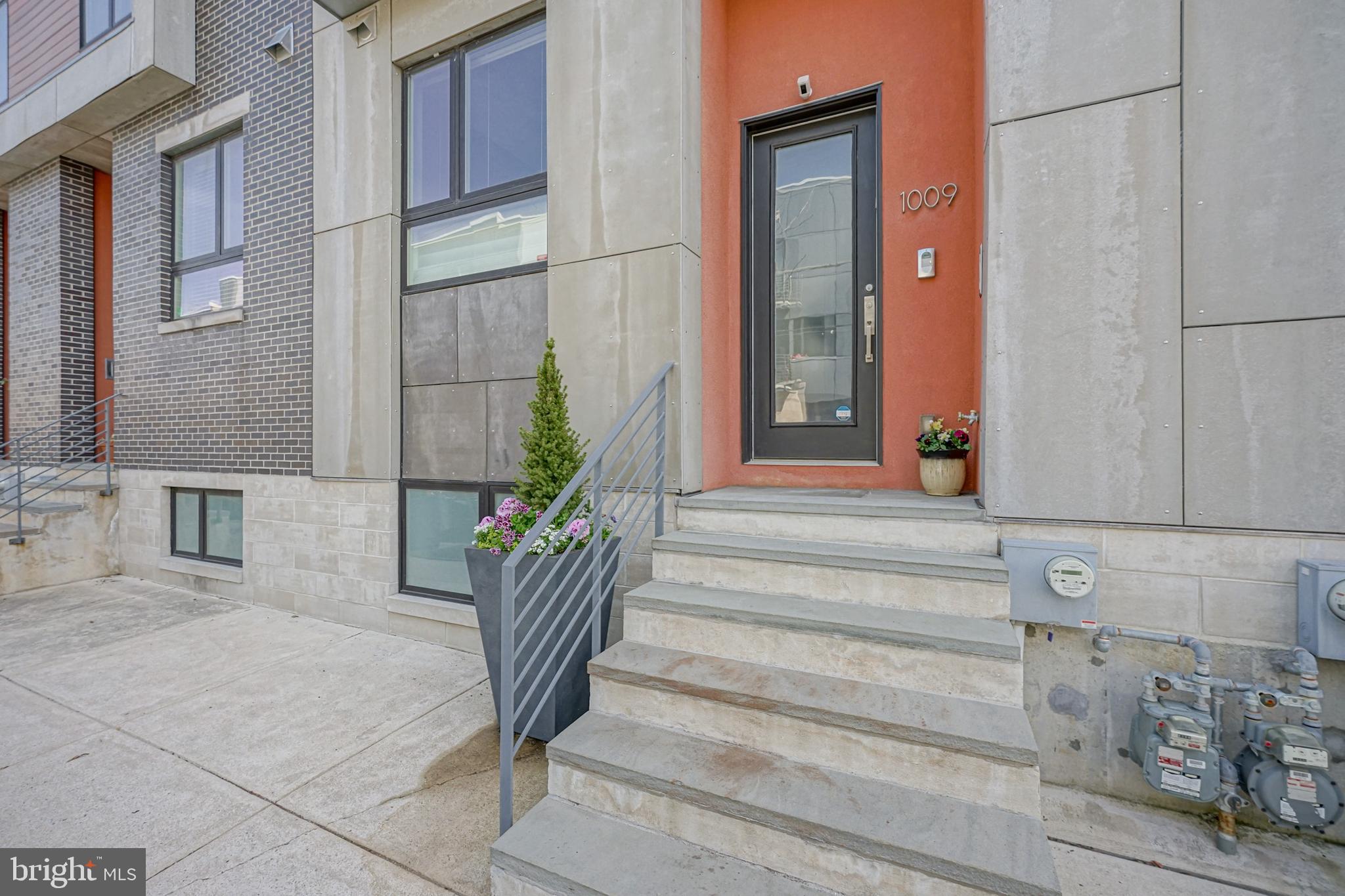 GRADUATE HOSPITAL - Residential