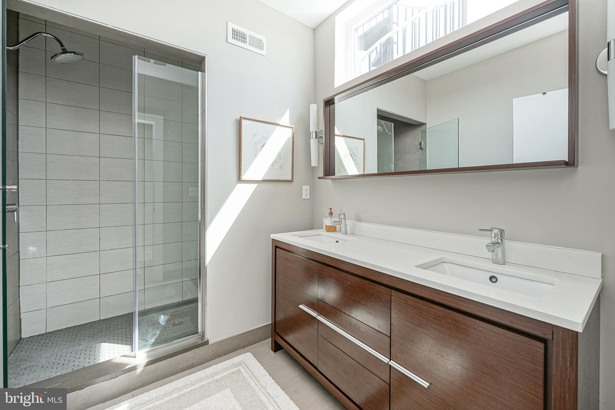 GRADUATE HOSPITAL - Residential