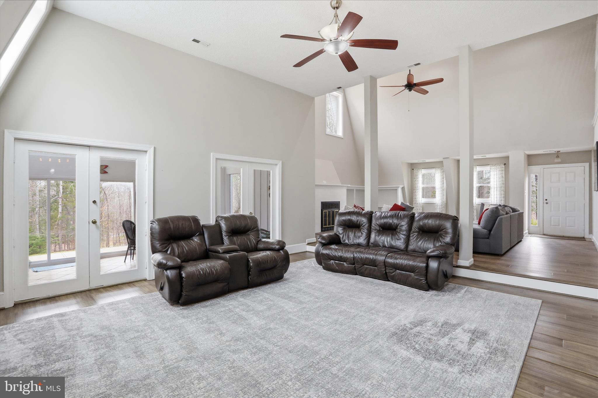 RIVER BLUFFS - Residential