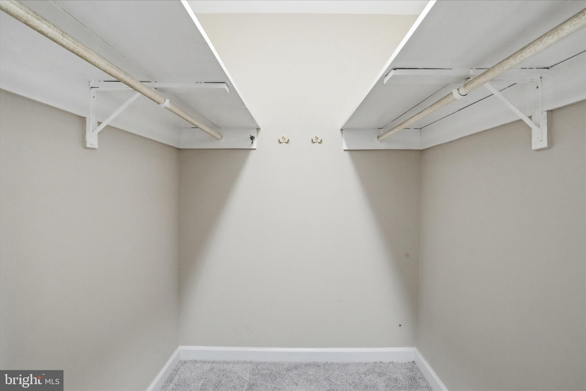 RIVER BLUFFS - Residential