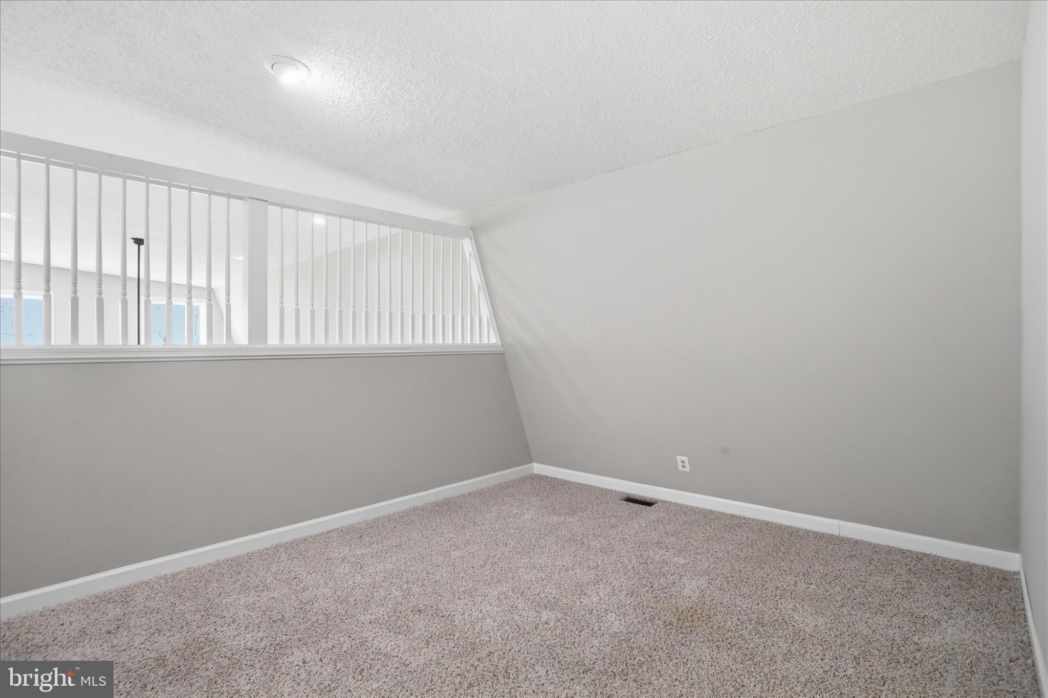 RIVER BLUFFS - Residential