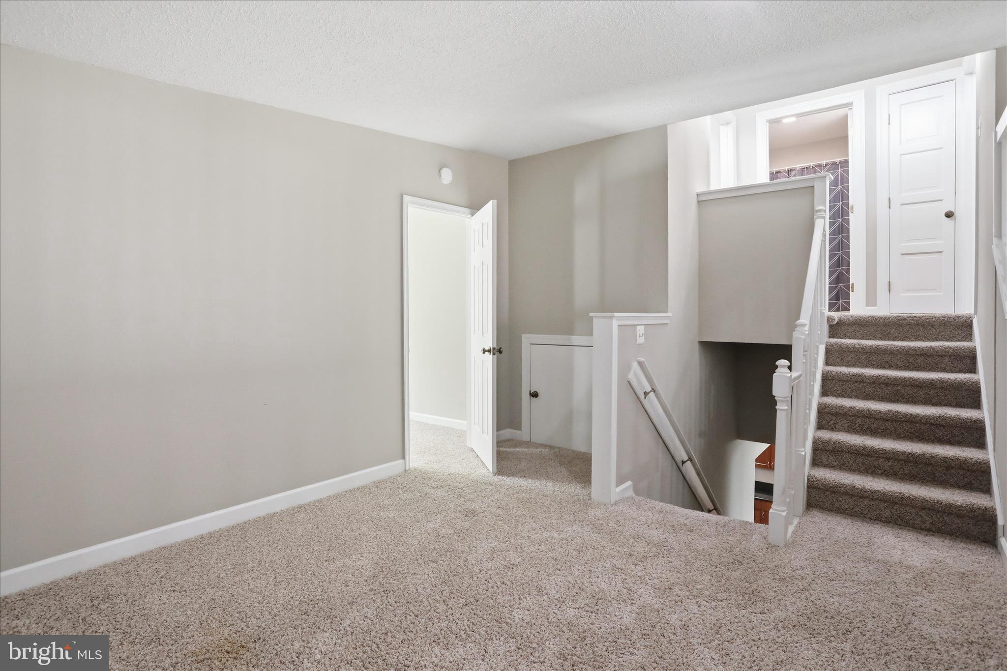 RIVER BLUFFS - Residential