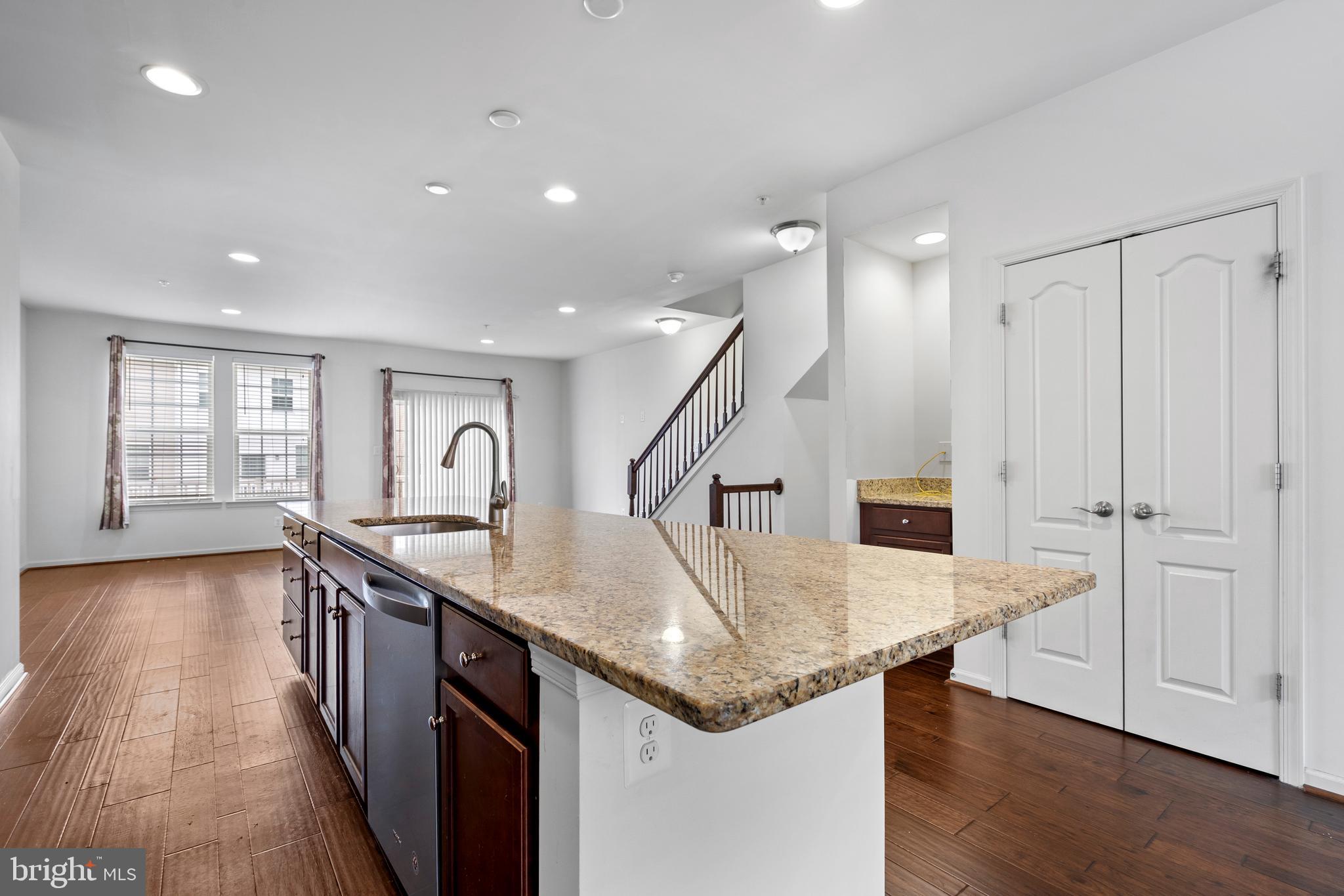 MORRIS PLACE - Residential Lease