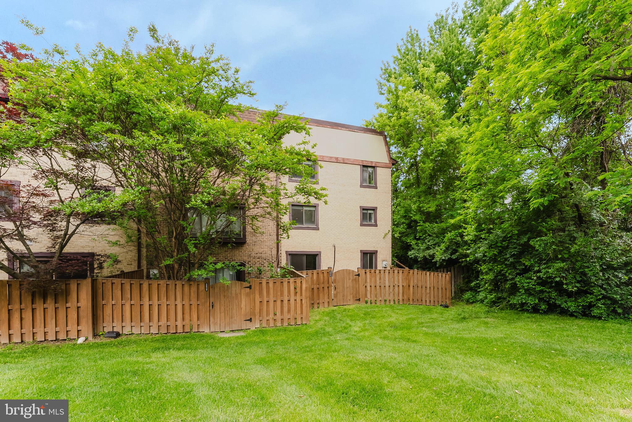TREEBROOKE CONDOMINIUM - Residential